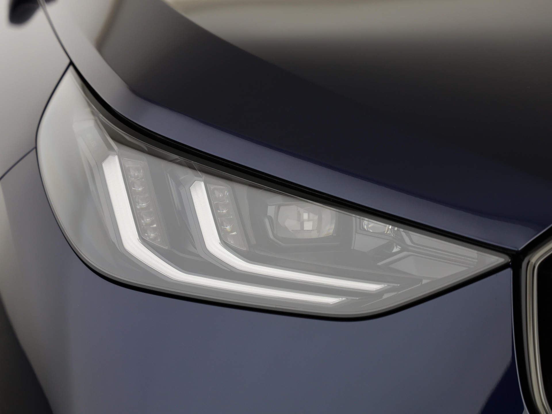 BMW X3 M50i-image-5
