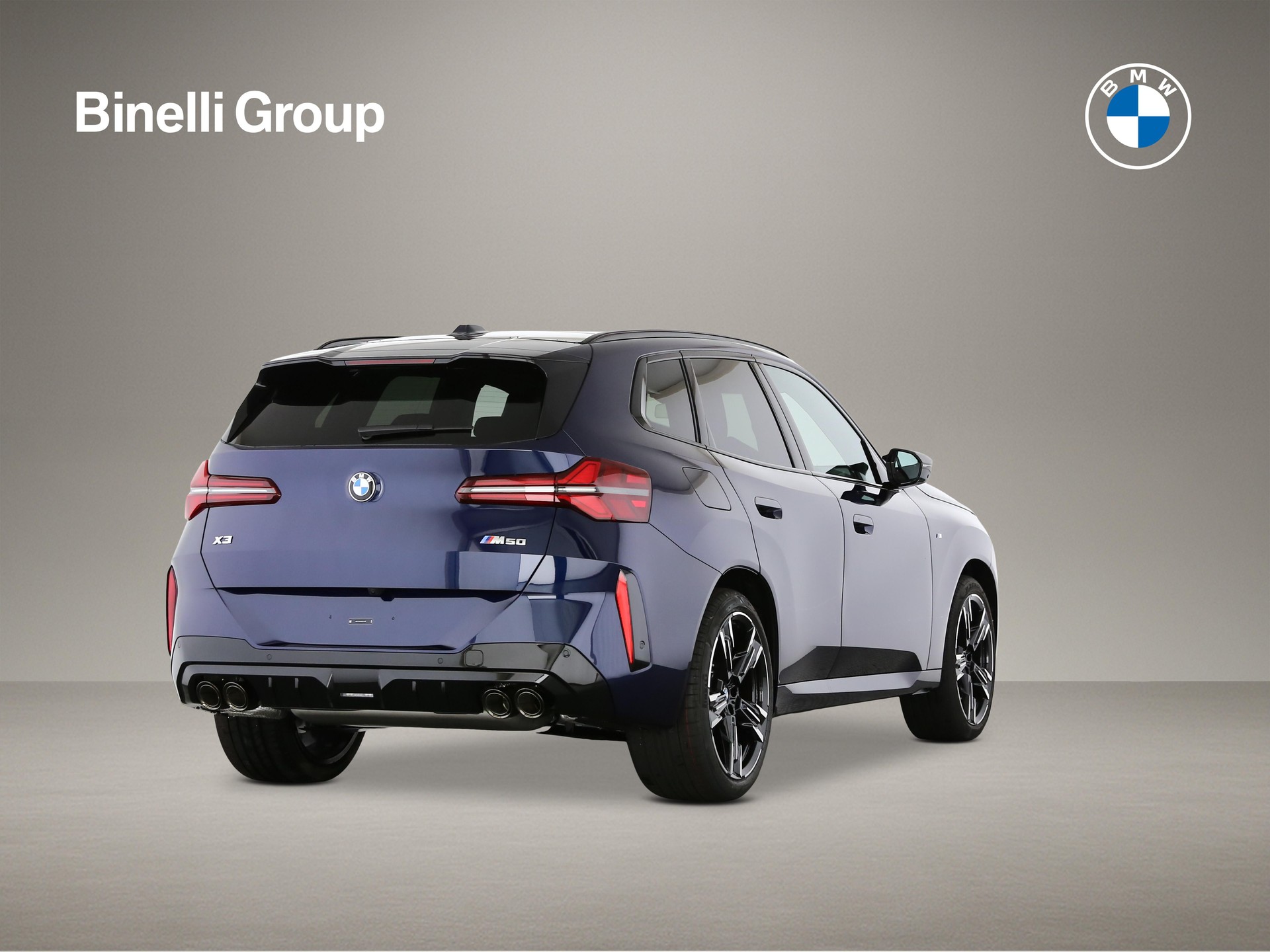 BMW X3 M50i-showroom-element-1