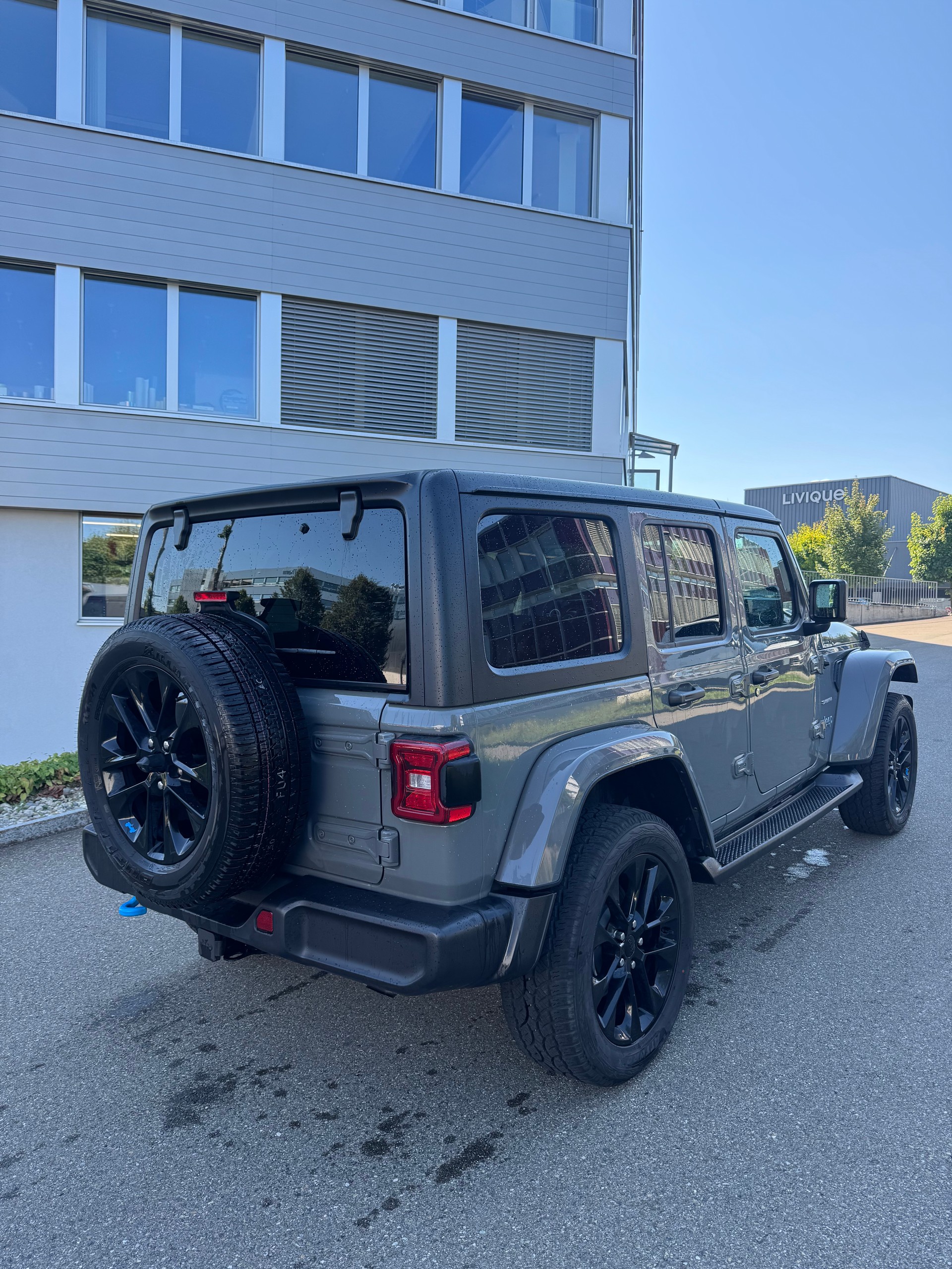 JEEP 2.0 Turbo Sahara Unlimited 4xe-image-1