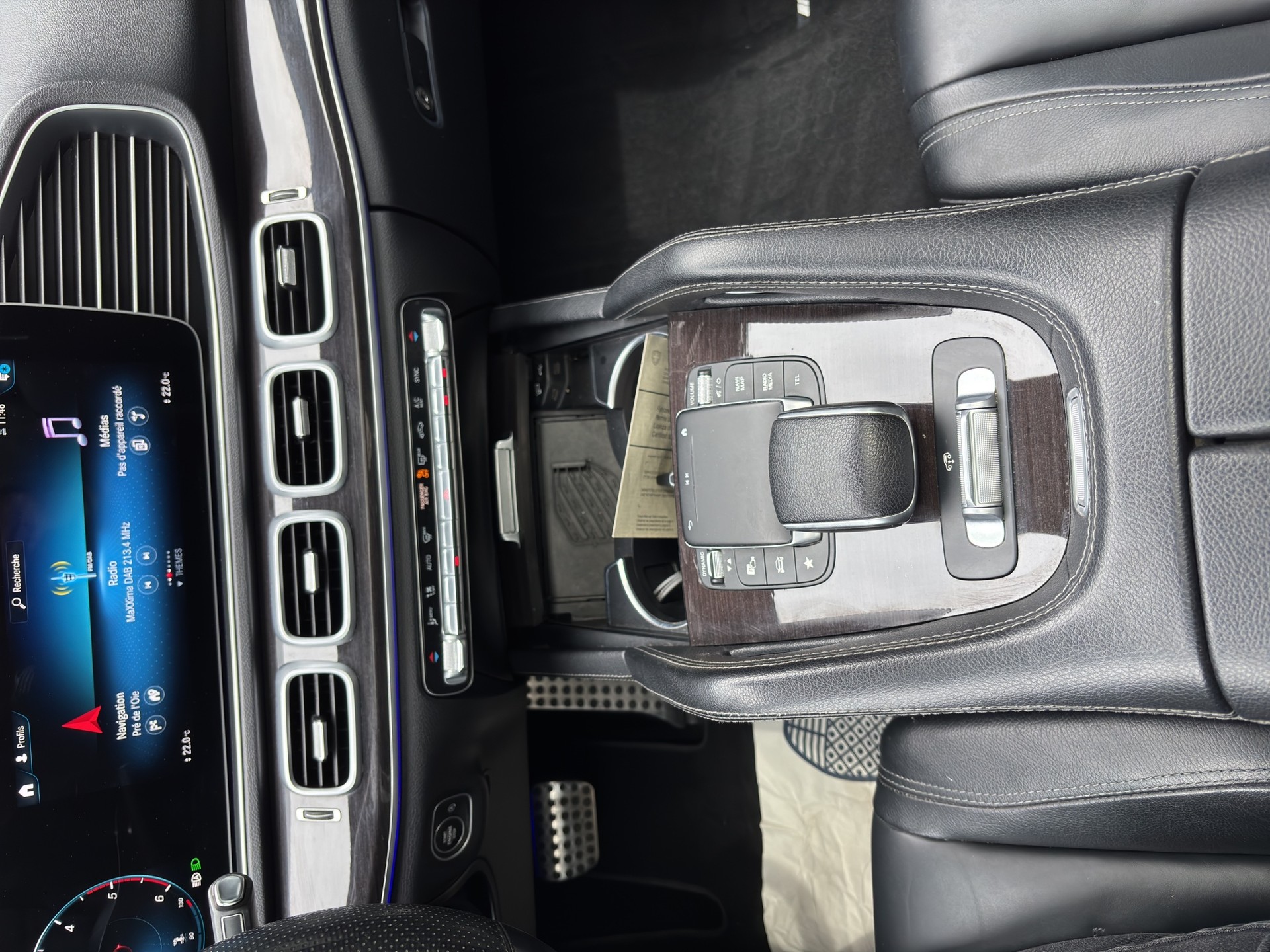 MERCEDES-BENZ AMG 400 D 4 MATIC-image-11
