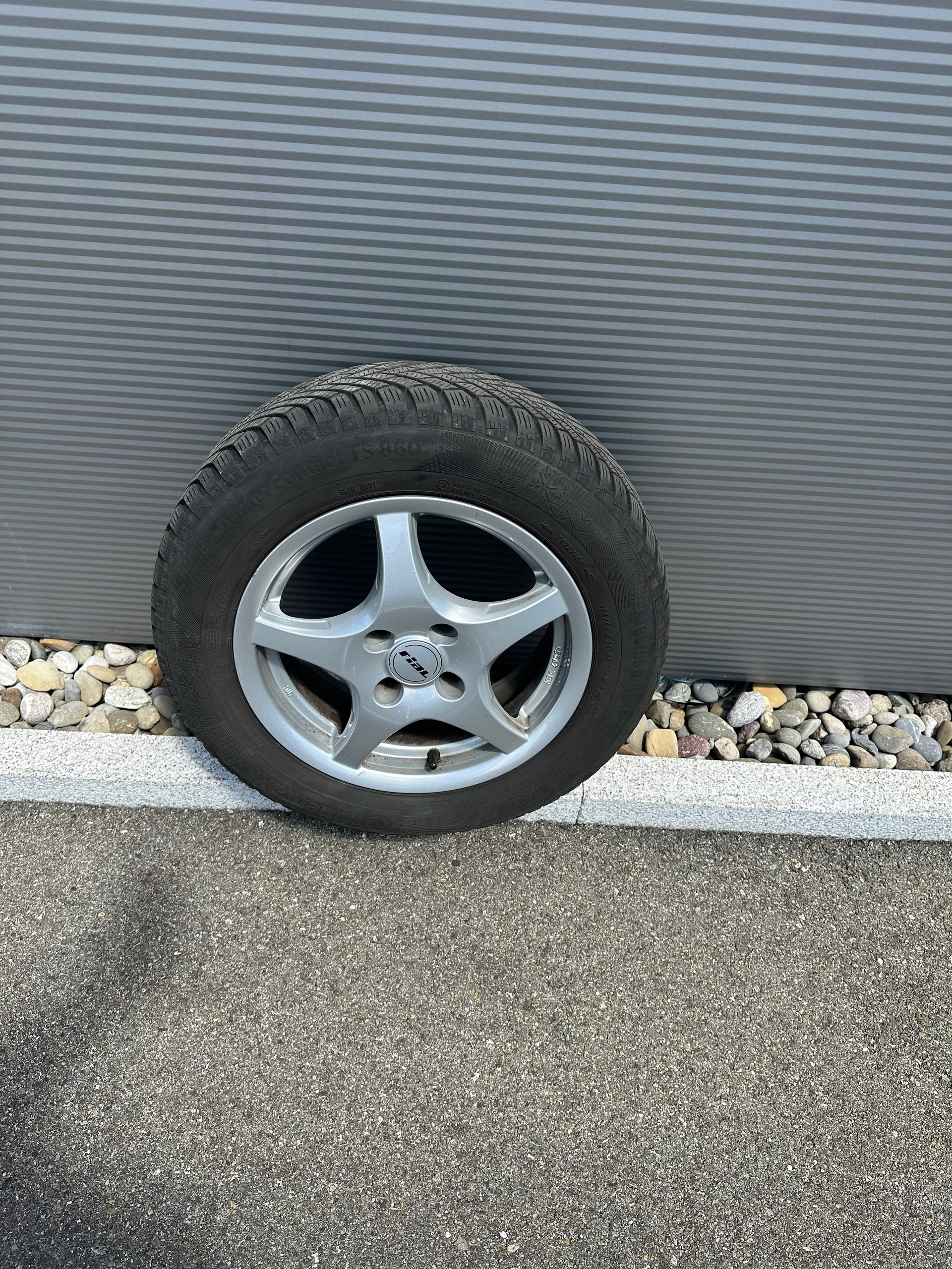 PEUGEOT 208 1.2 PureTech Style-image-13