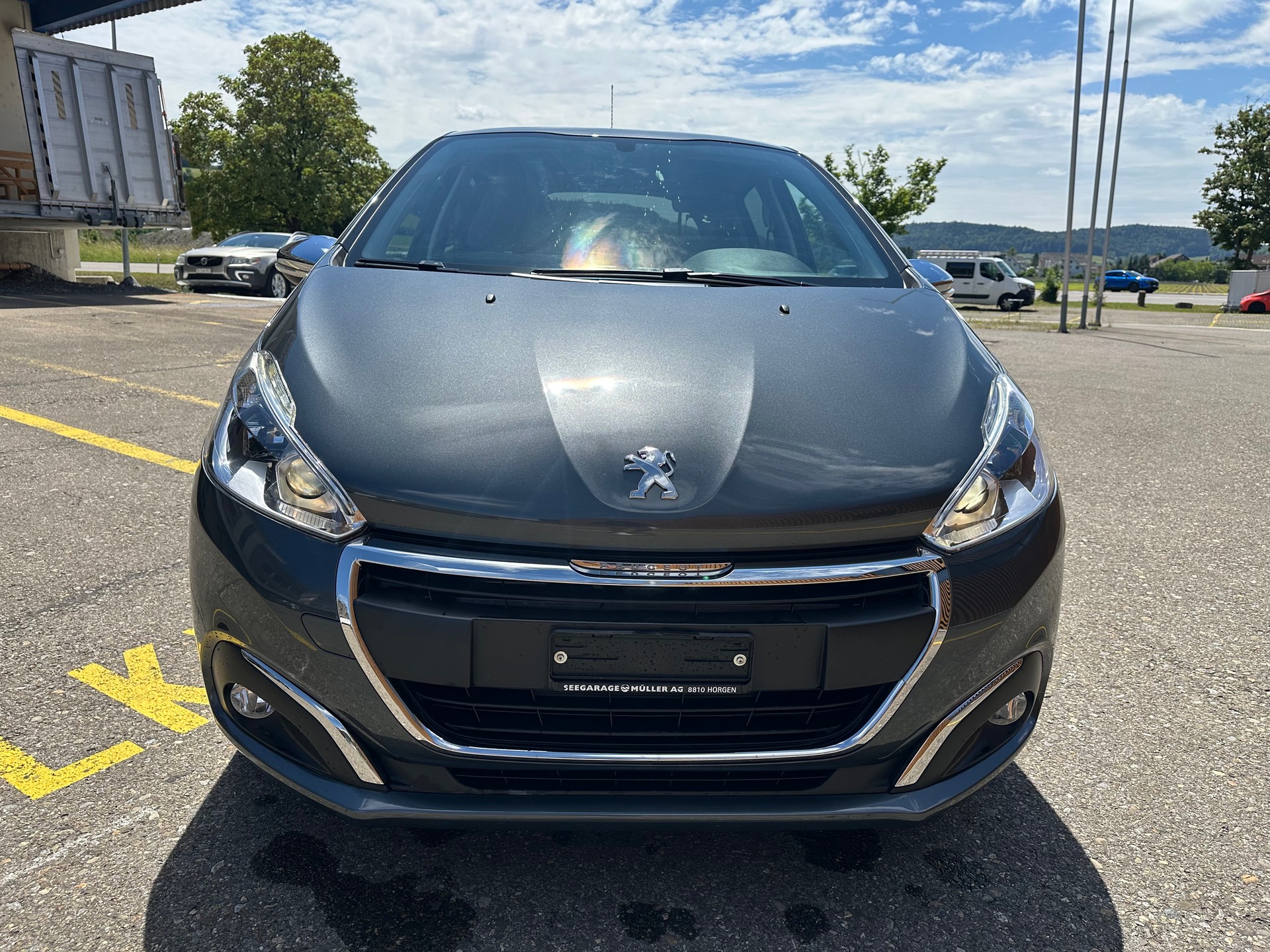 PEUGEOT 208 1.2 PureTech Style-image-5