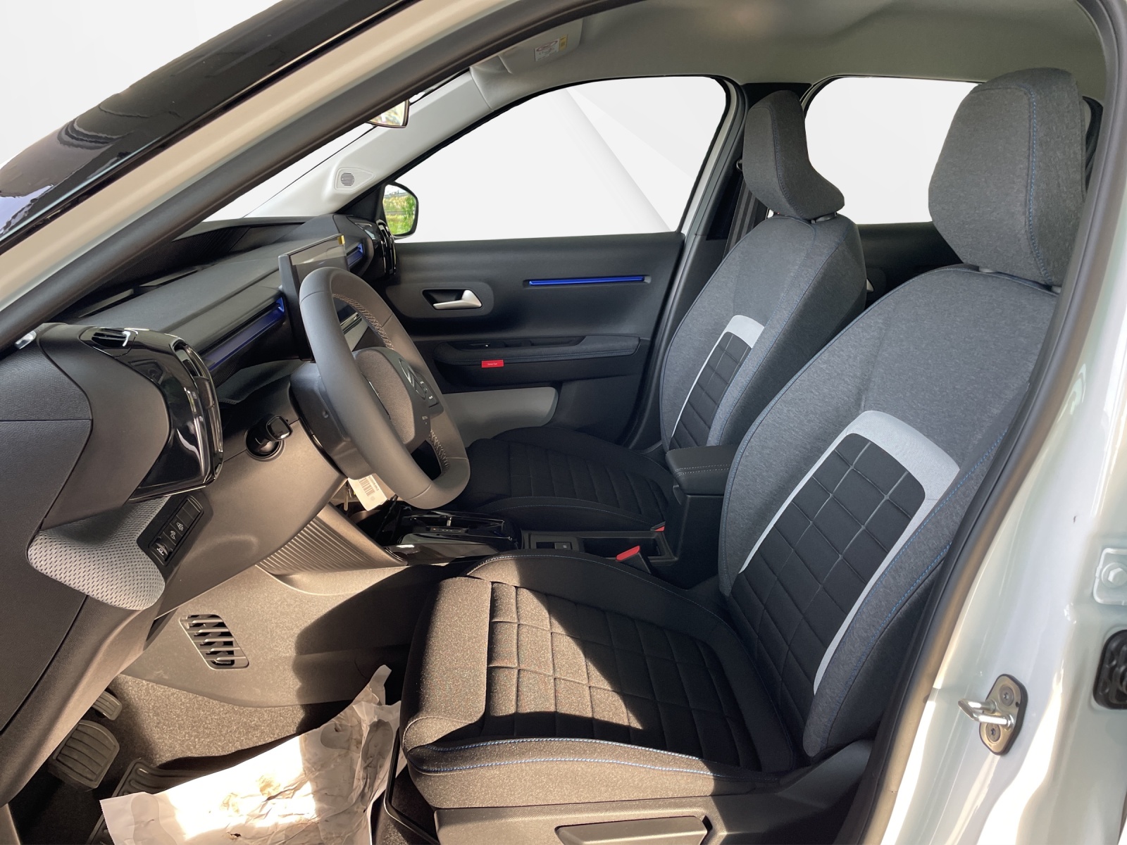 CITROEN e-C3 44kWh Tricolore-image-10