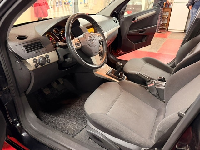 OPEL Astra 1.7 CDTi Enjoy-image-14