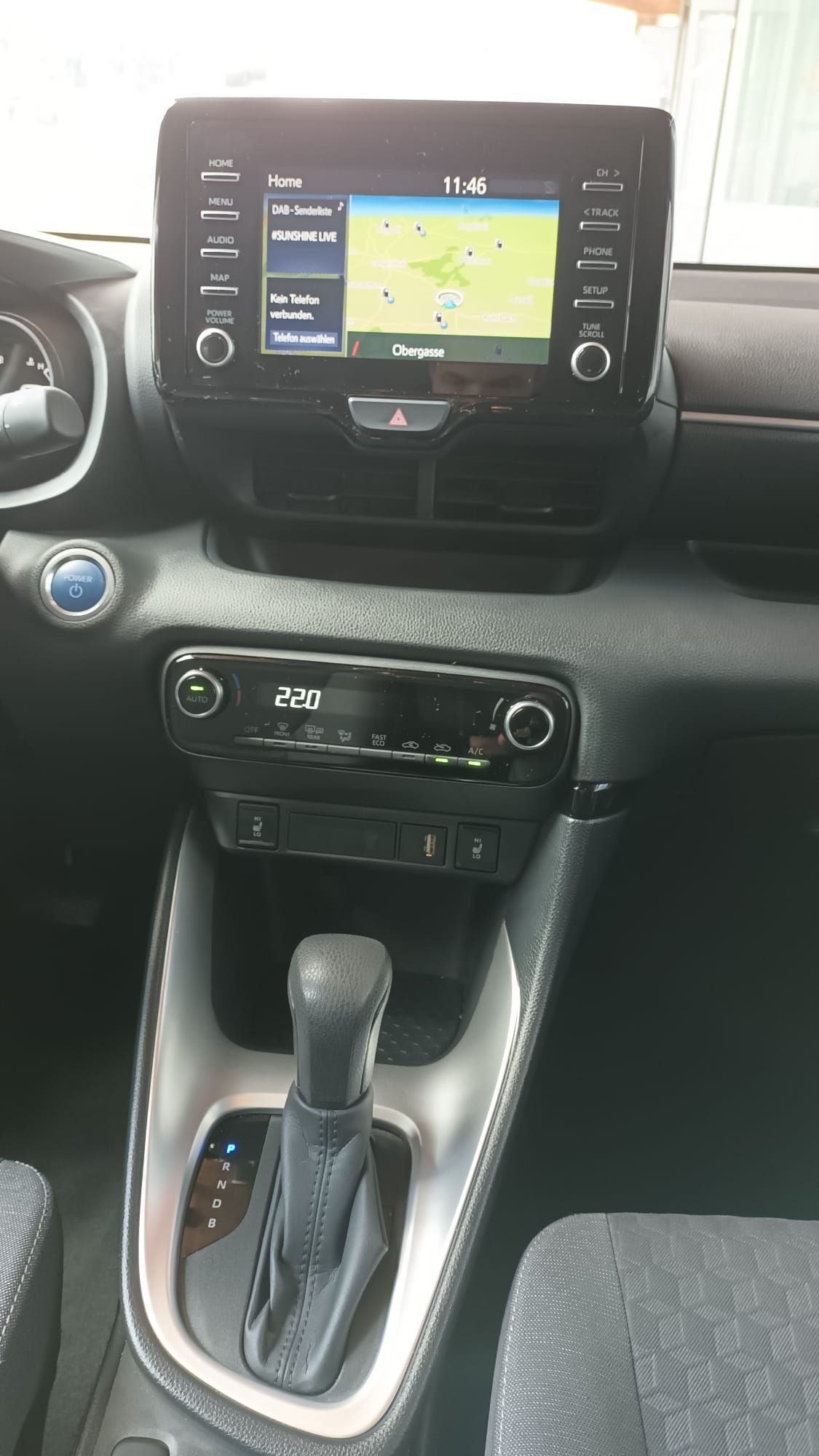 TOYOTA Yaris 1.5 Team Deutschland e-CVT-image-10