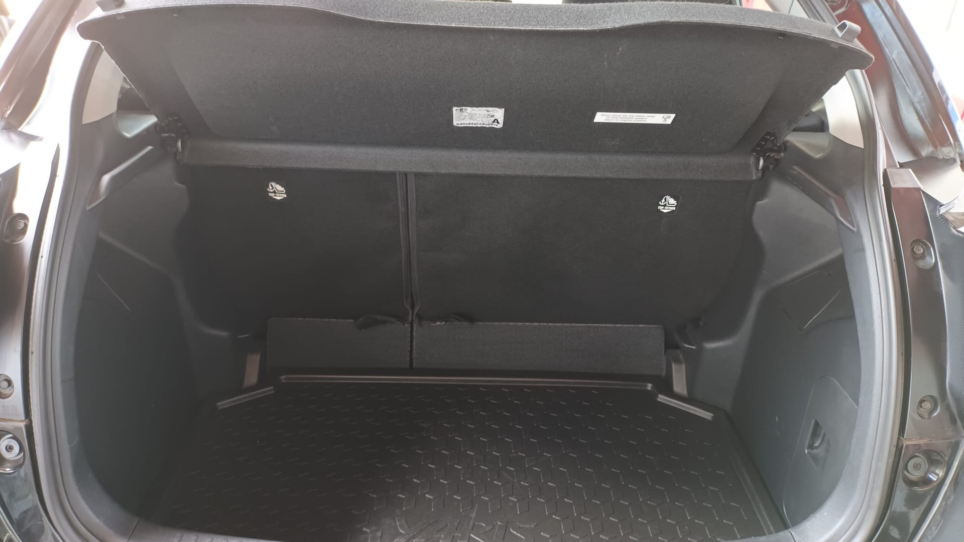 TOYOTA Yaris 1.5 Team Deutschland e-CVT-image-14
