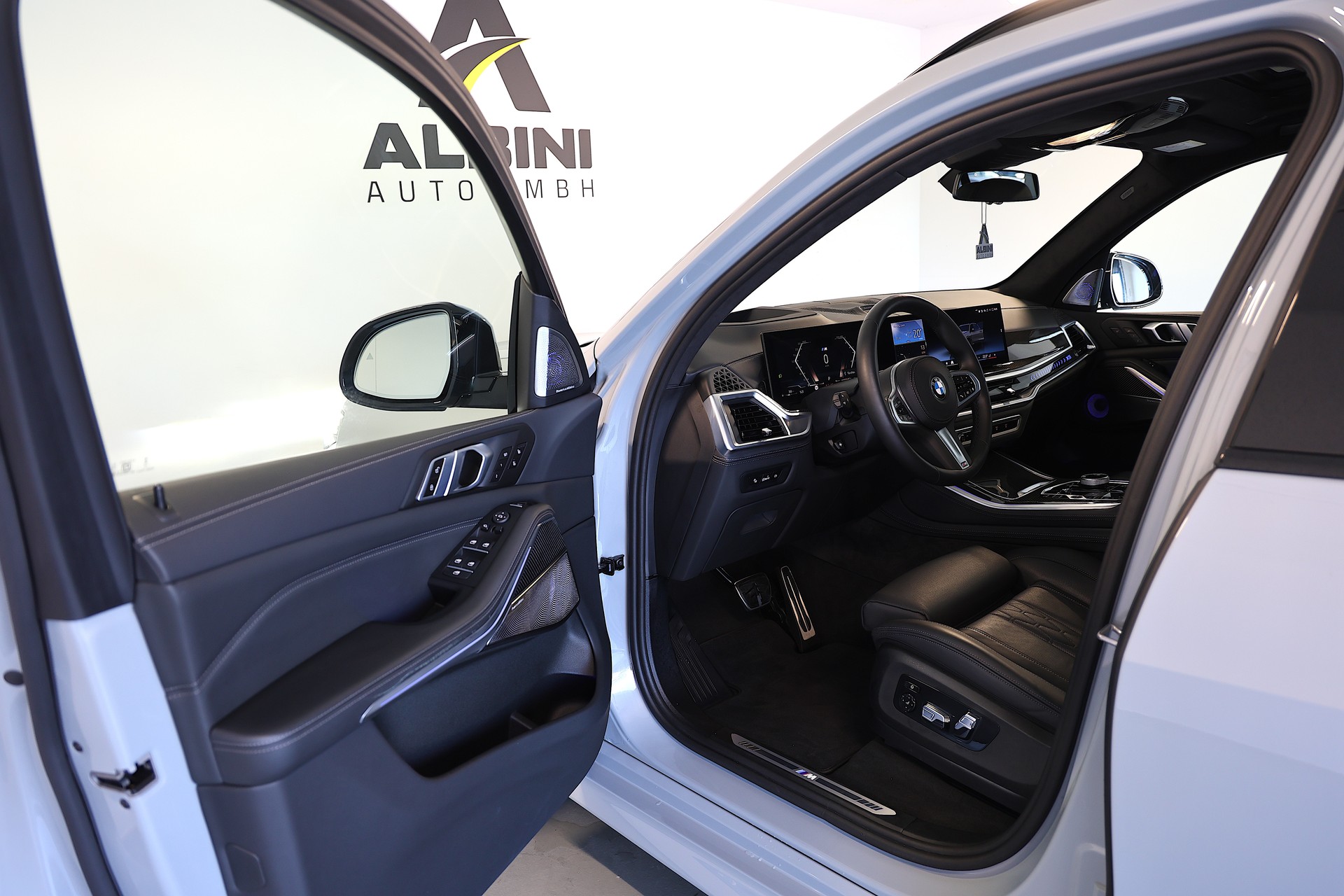 BMW X5 xDrive 48V 40d M Sport Pro *VOLLAUSSTATTUNG* *CH-FZ* *B&W Sound* *Carbon* Steptronic-image-6