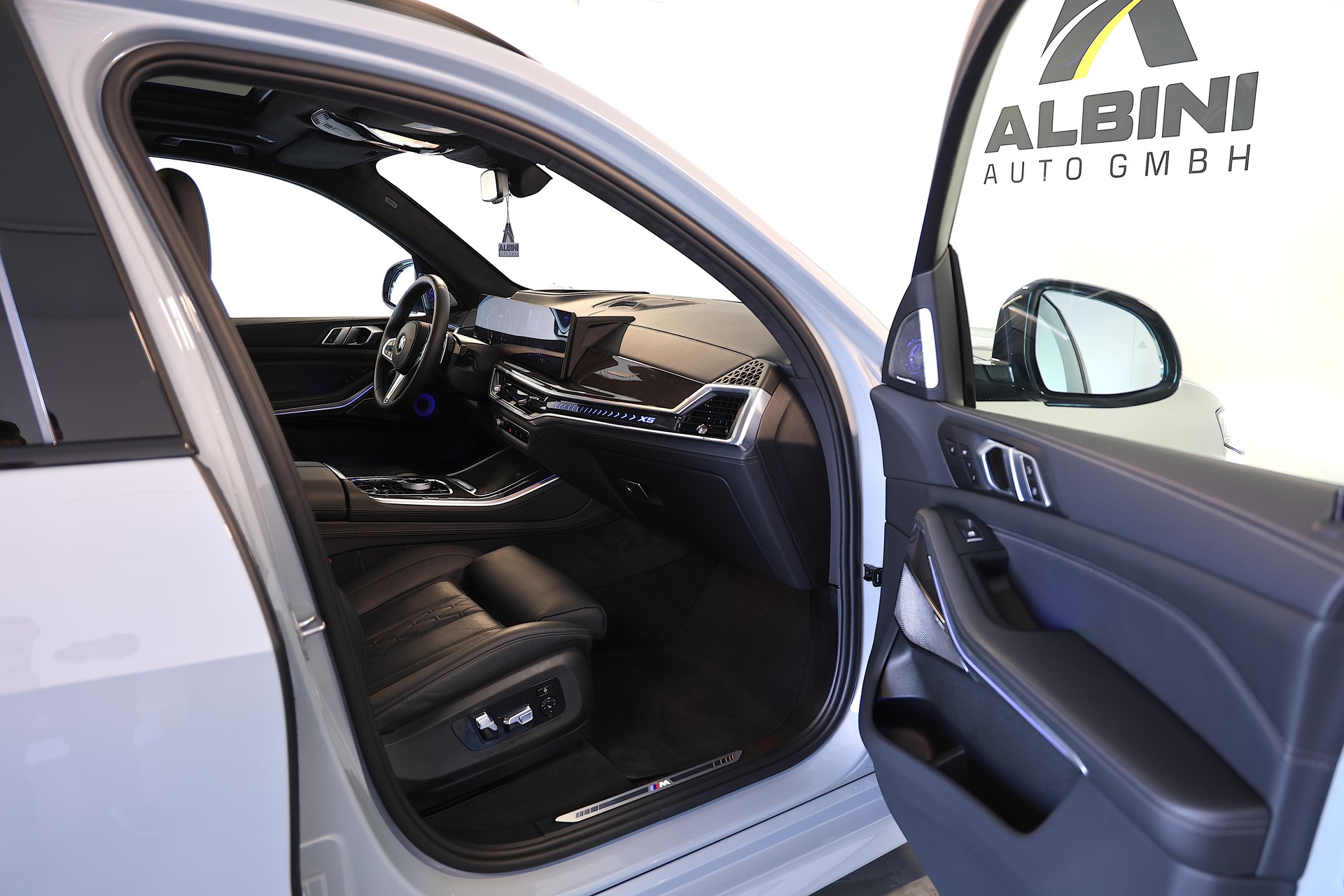 BMW X5 xDrive 48V 40d M Sport Pro *VOLLAUSSTATTUNG* *CH-FZ* *B&W Sound* *Carbon* Steptronic-image-12