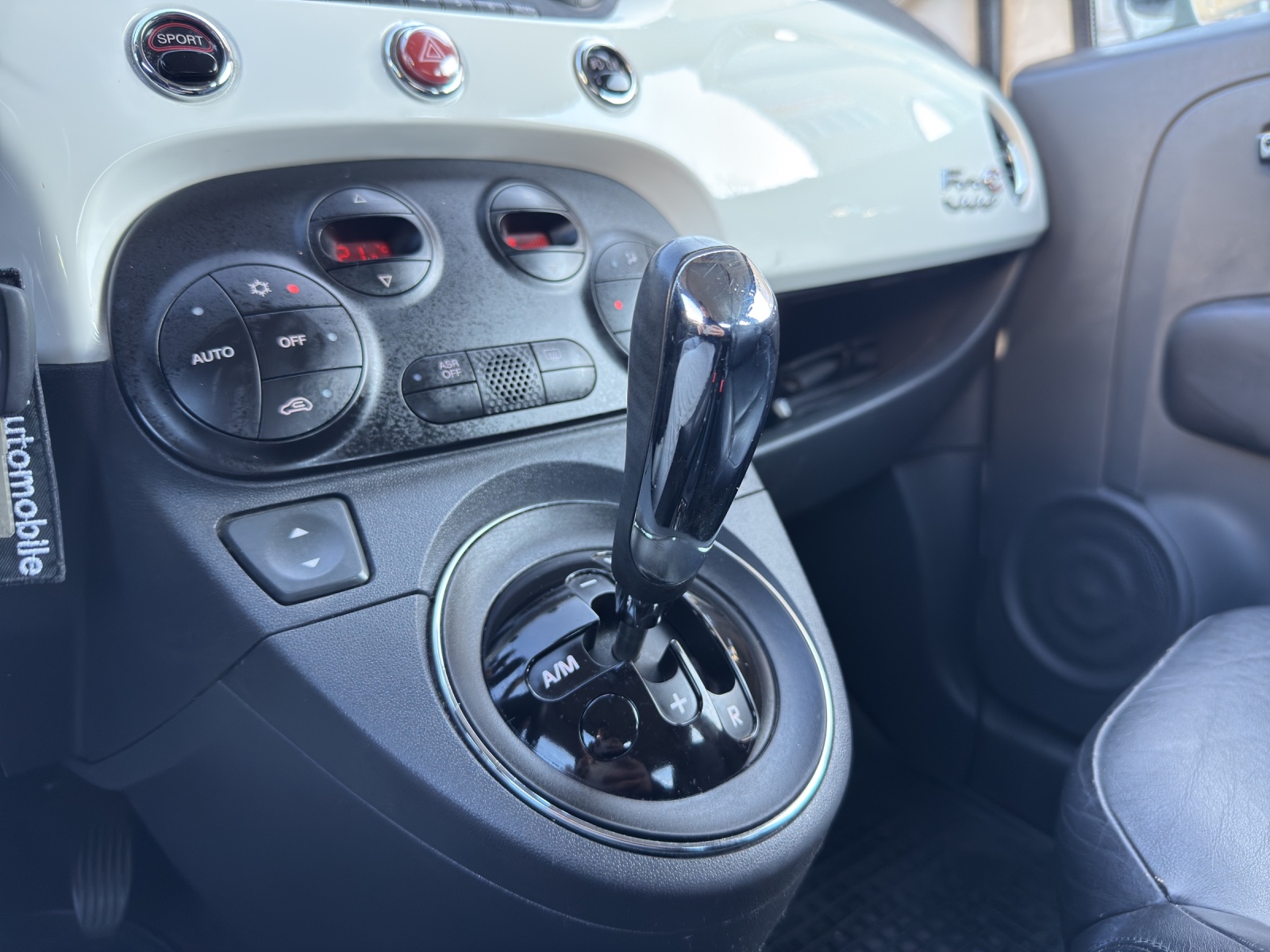 FIAT 500C 1.4 16V Pop Dualogic-image-11