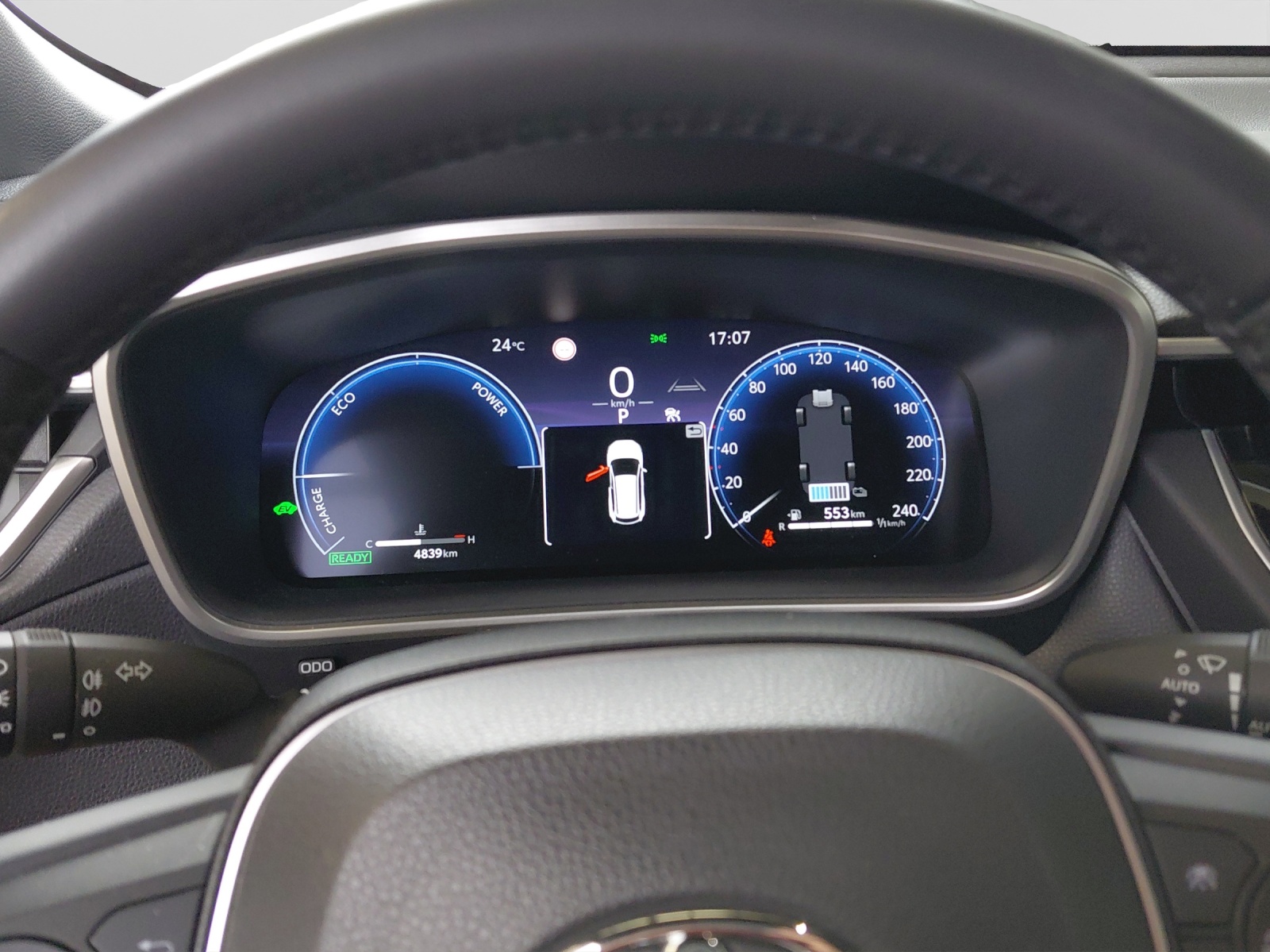 TOYOTA Corolla Cross 2.0 HSD Trend AWD-i-image-10