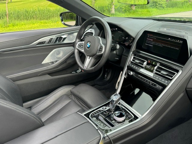 BMW M850i xDrive-image-4