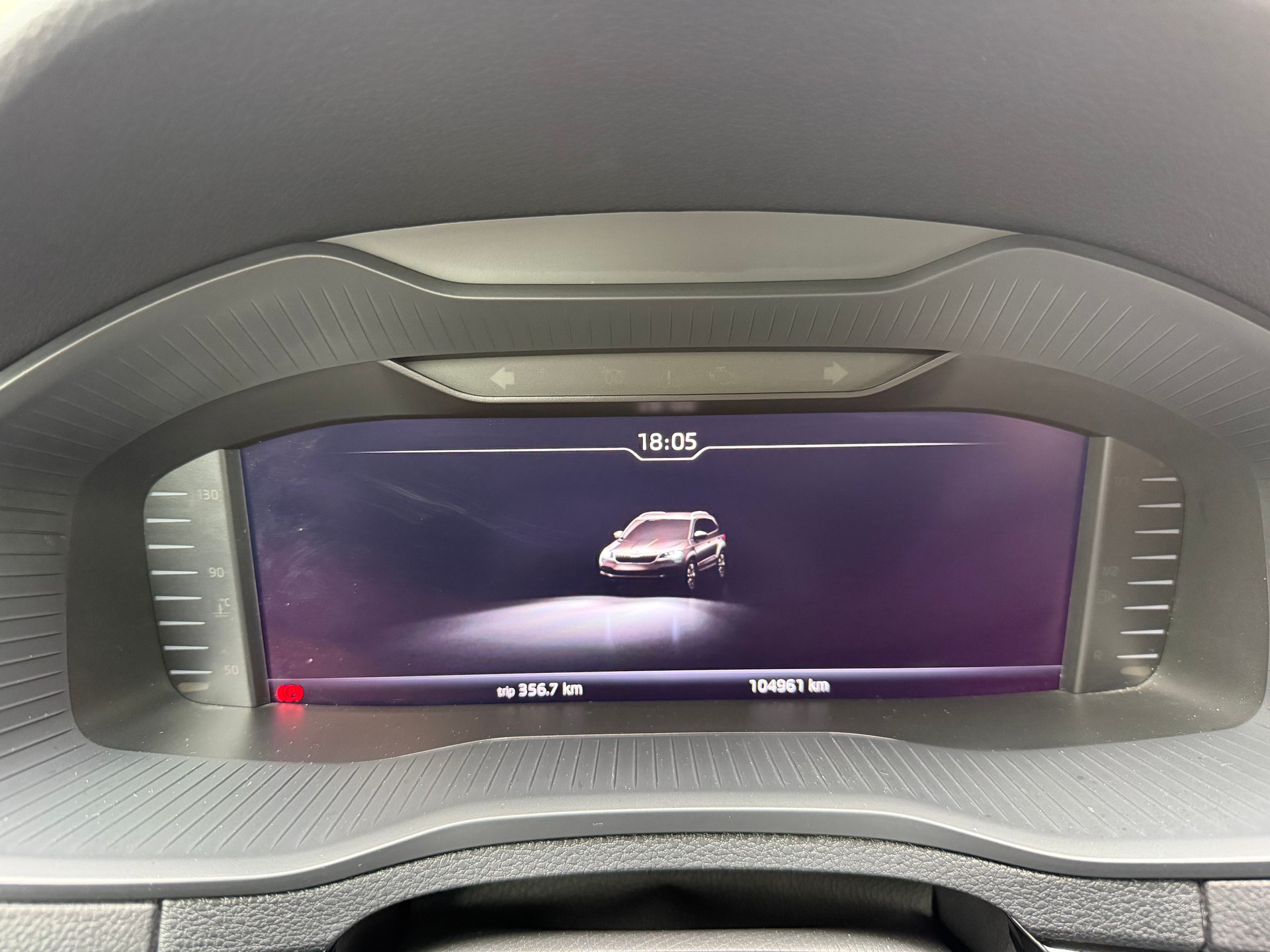 SKODA Karoq 2.0 TSI SportLine 4x4 DSG *Standheizung *Automat *Klimatisierungsautomatik *Rückfahrkamera *Start/Stop *Sitzheizung-image-12