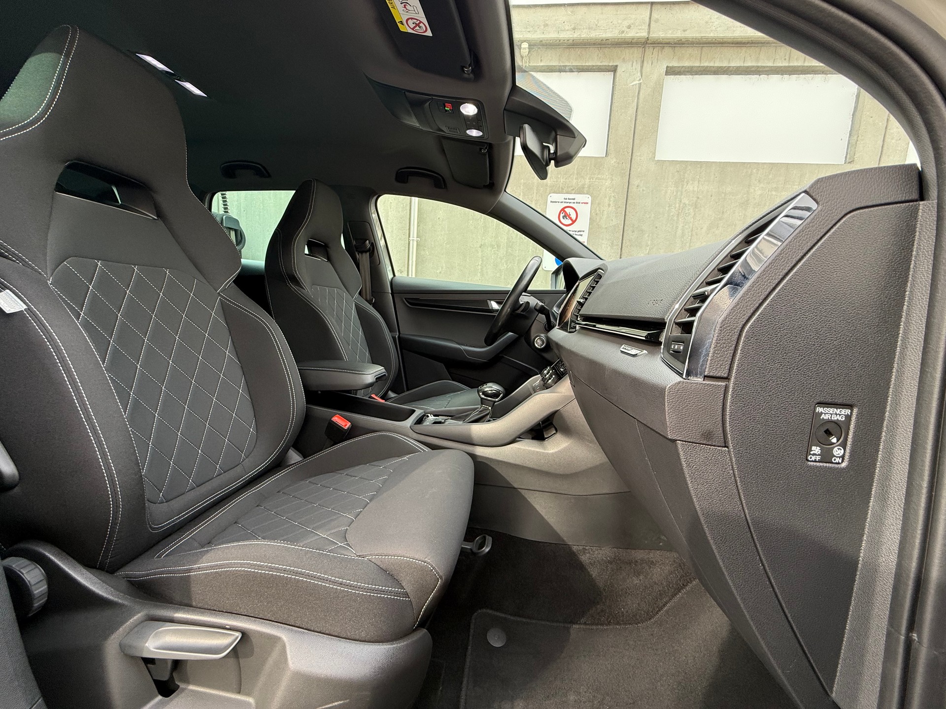 SKODA Karoq 2.0 TSI SportLine 4x4 DSG *Standheizung *Automat *Klimatisierungsautomatik *Rückfahrkamera *Start/Stop *Sitzheizung-image-15