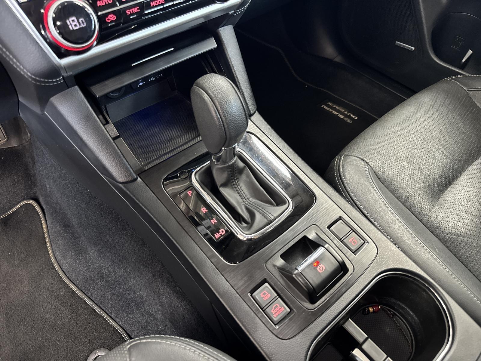 SUBARU Outback 2.5i Luxury AWD Lineartronic-image-10