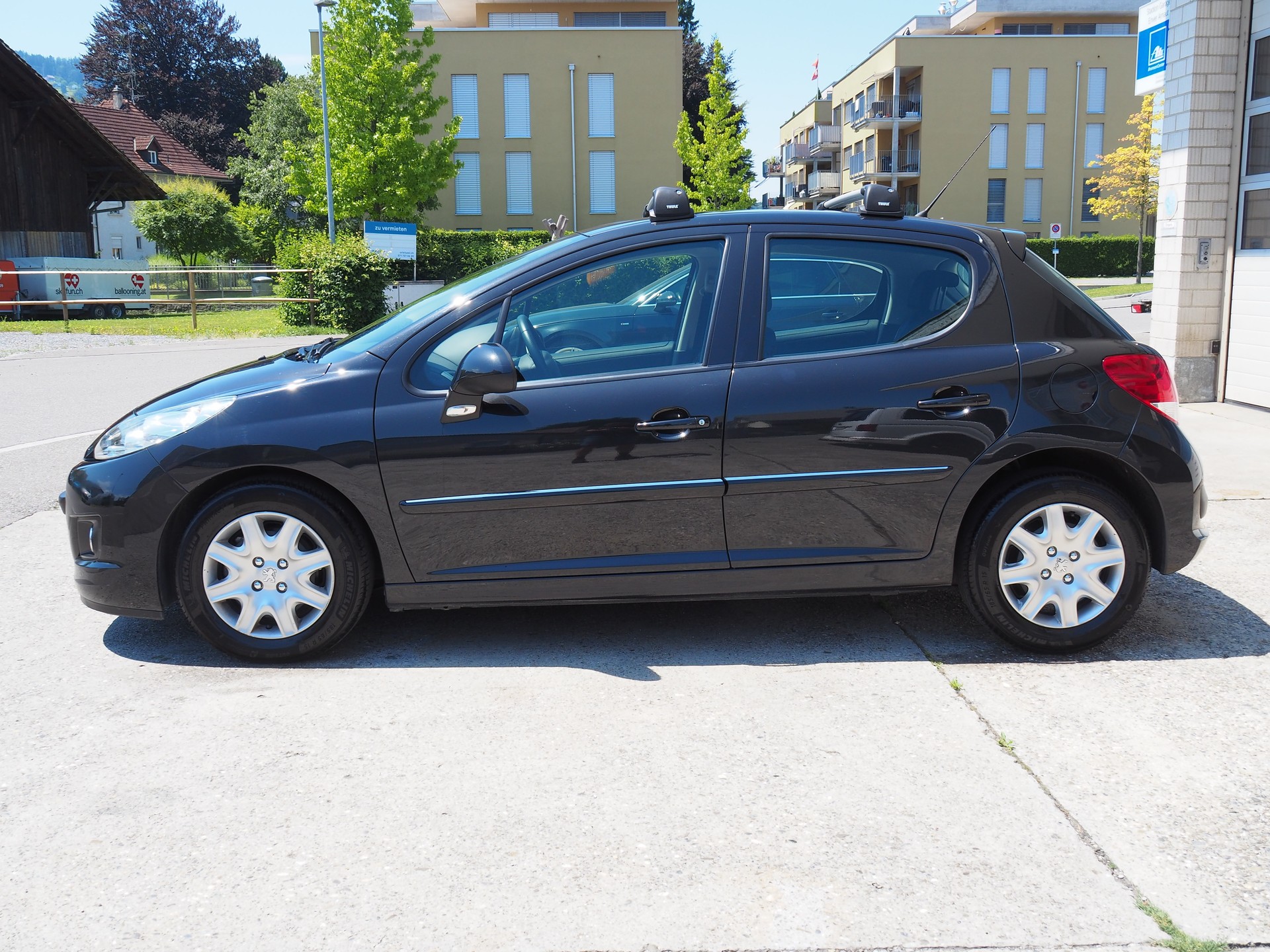 PEUGEOT 207 1.4 16V Active-image-1