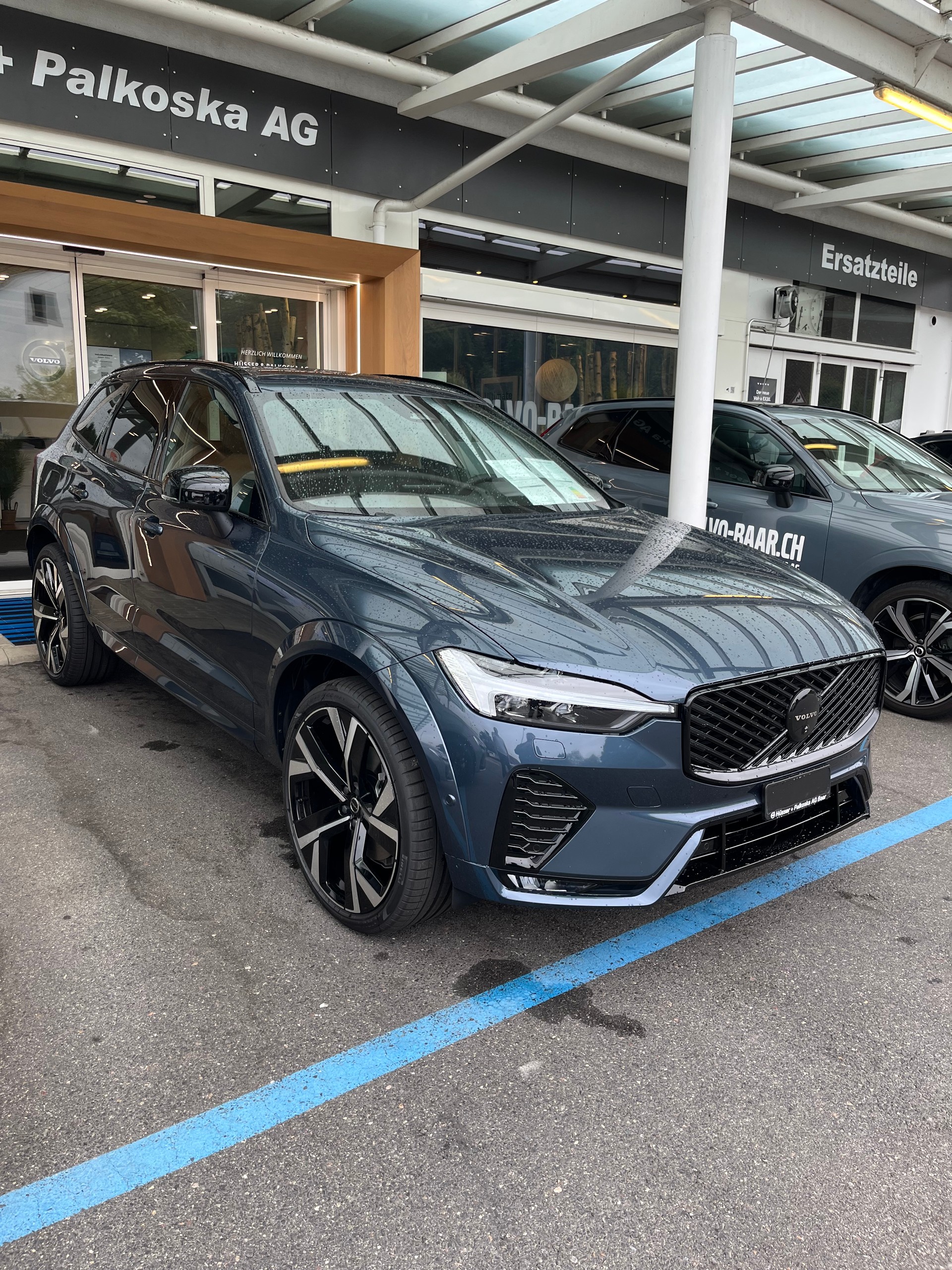 VOLVO 2.0 B5 MH Black Edition AWD-image-0