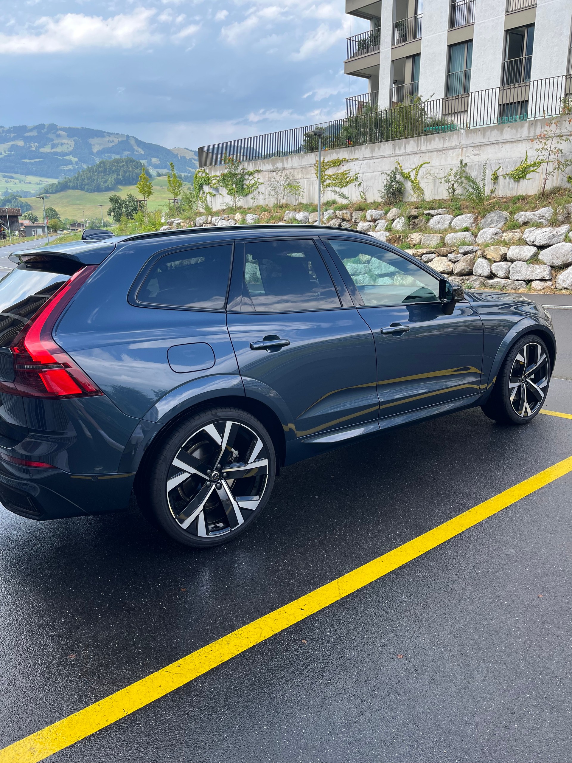 VOLVO 2.0 B5 MH Black Edition AWD (0% Zins Leasingübernahme)-image-2