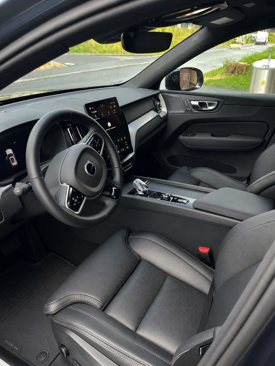 VOLVO 2.0 B5 MH Black Edition AWD (0% Zins Leasingübernahme)-image-5