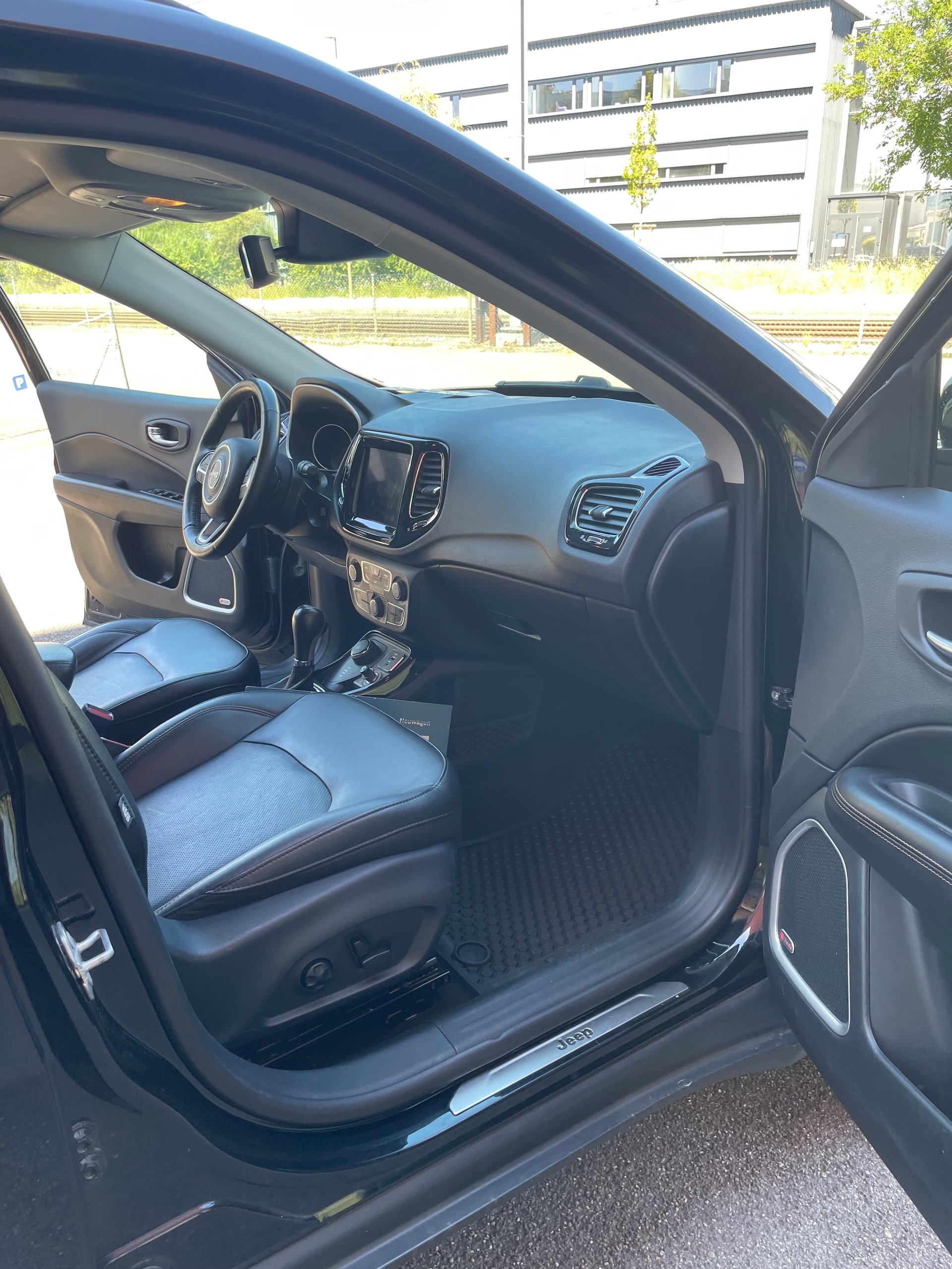JEEP Compass 1.4 Turbo Limited AWD 9ATX-image-12