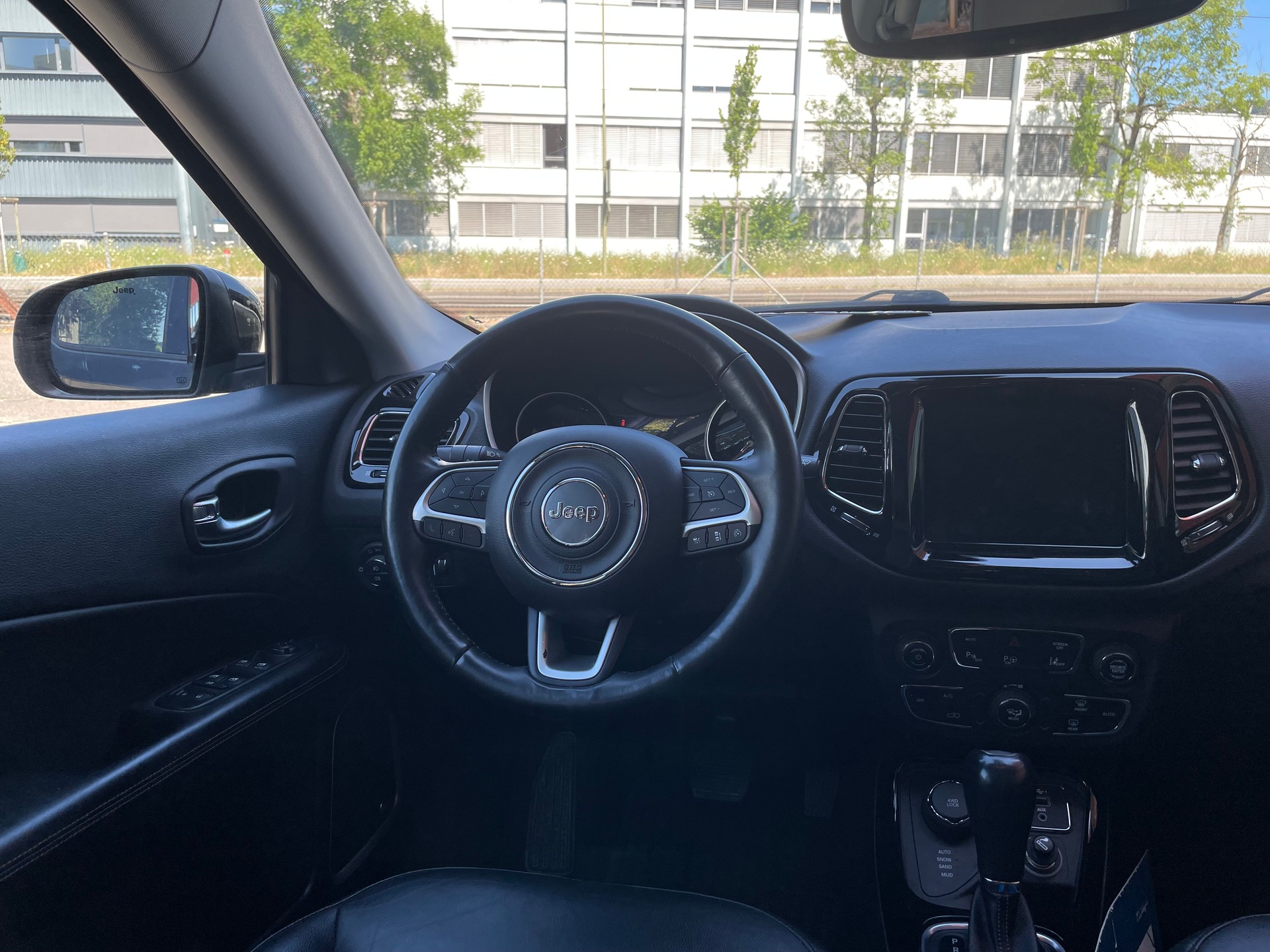 JEEP Compass 1.4 Turbo Limited AWD 9ATX-image-9