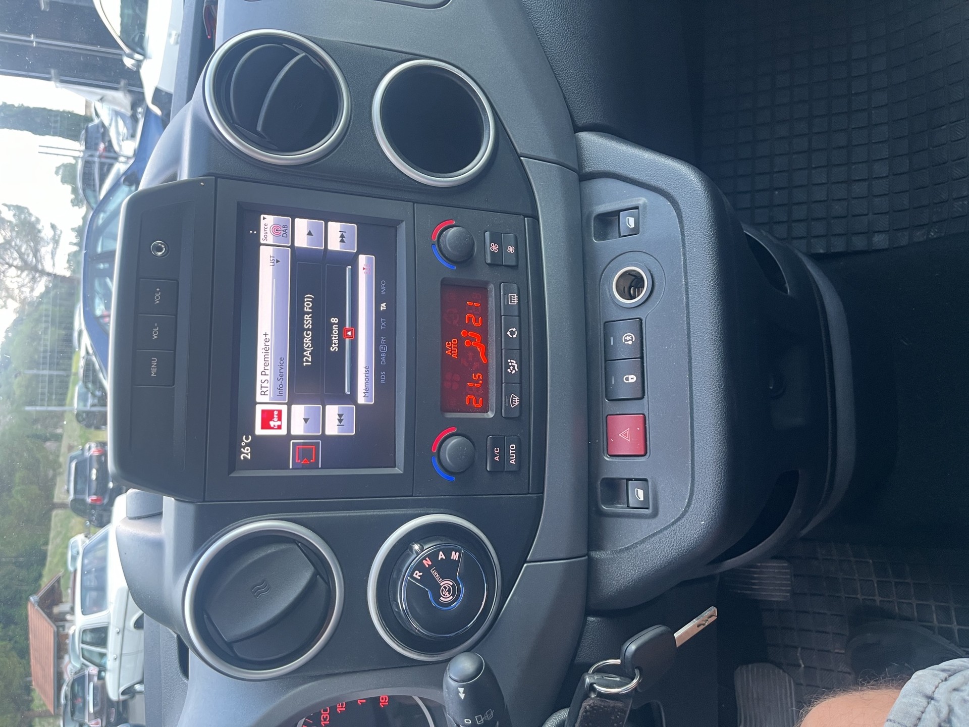 CITROEN Berlingo 1.6 BlueHDi Feel ETG6-image-13
