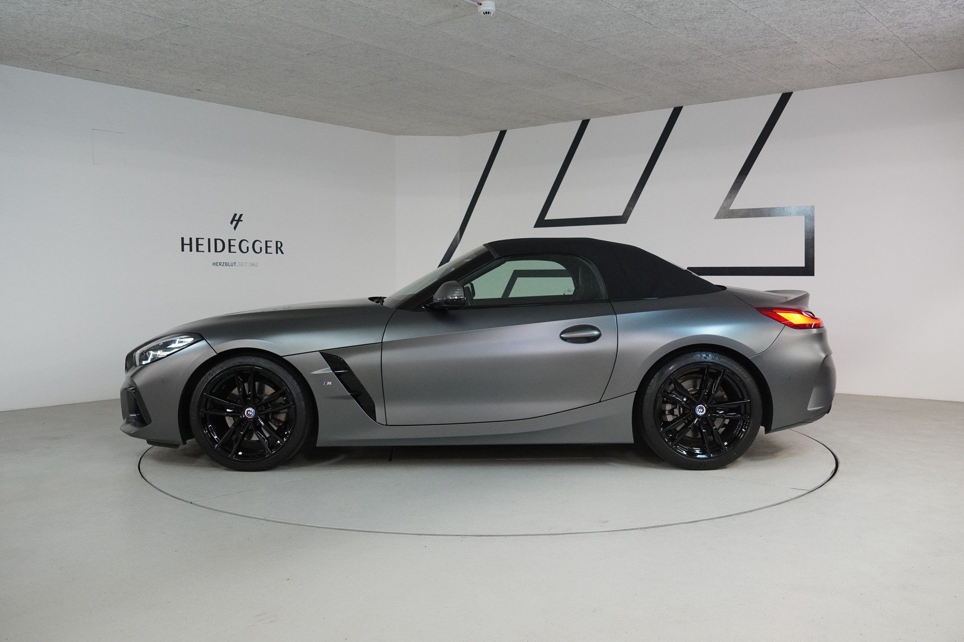 BMW Z4 sDrive 20i M Sport Steptronic-image-3