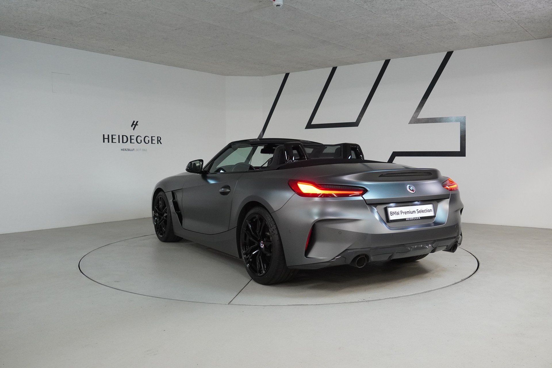 BMW Z4 sDrive 20i M Sport Steptronic-image-12