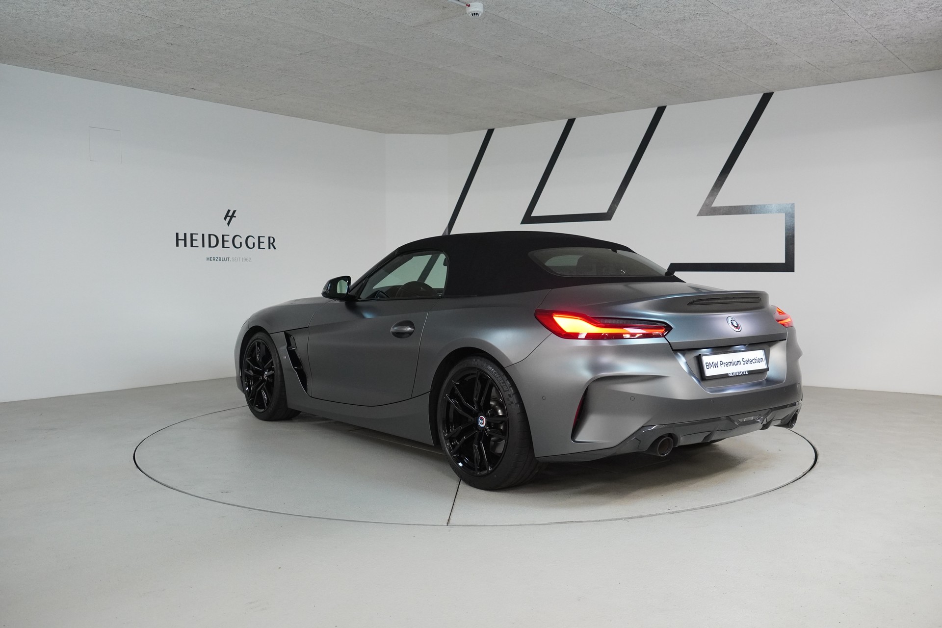 BMW Z4 sDrive 20i M Sport Steptronic-image-4