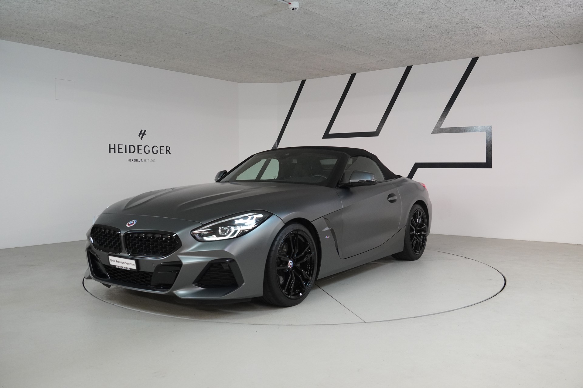 BMW Z4 sDrive 20i M Sport Steptronic-image-0