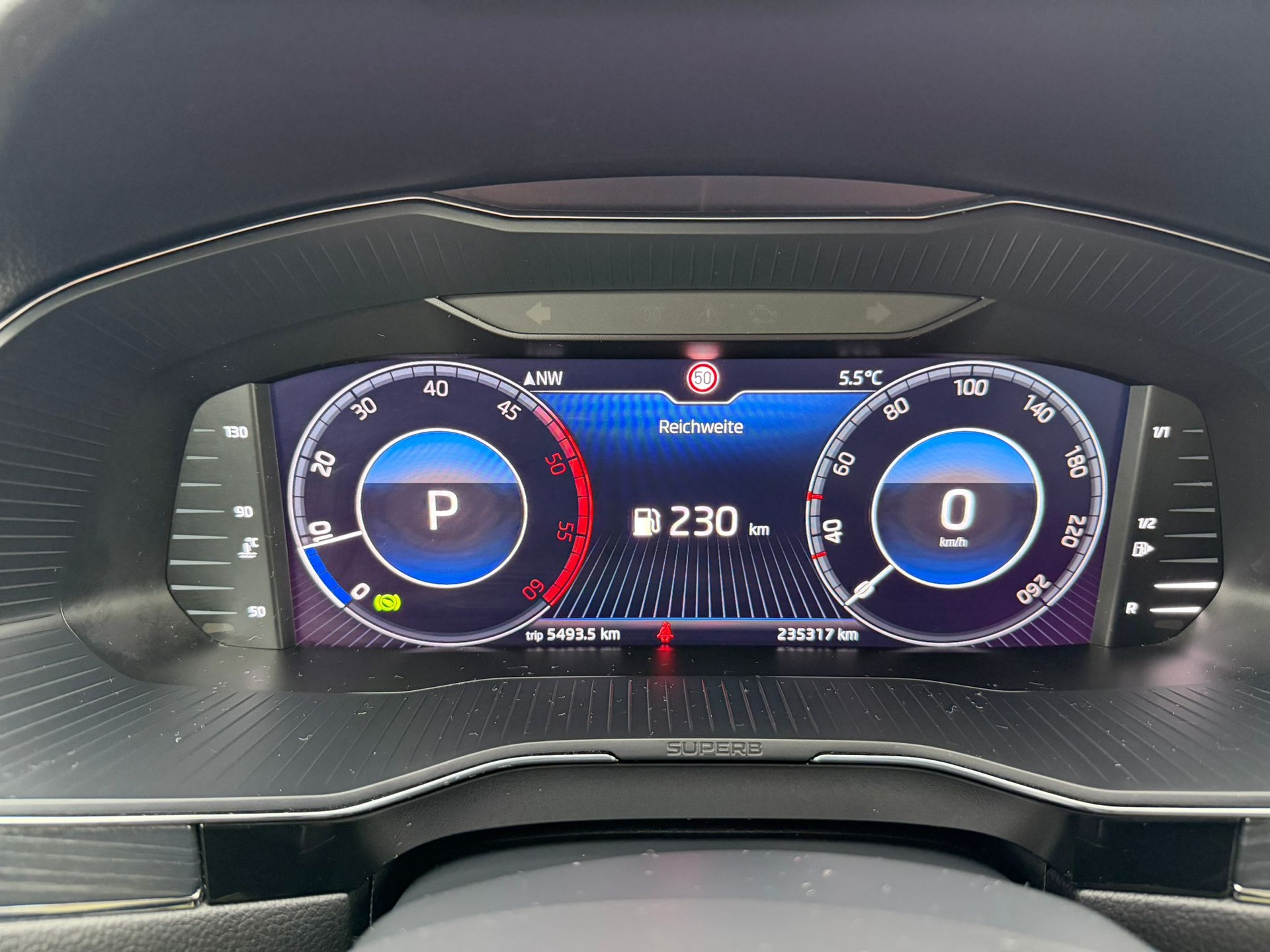 SKODA 2.0 TDI Ambition DSG-image-5