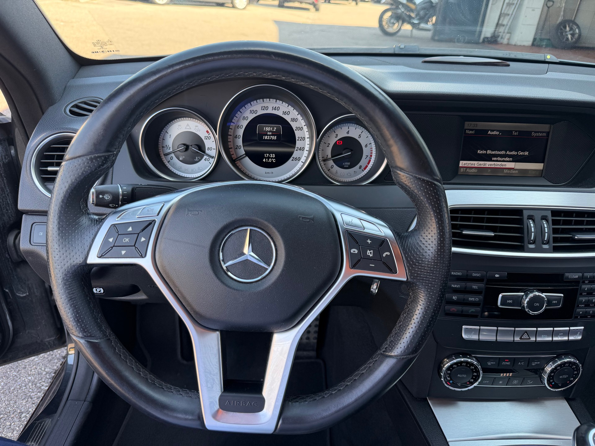 MERCEDES-BENZ C 180 Coupé-image-11
