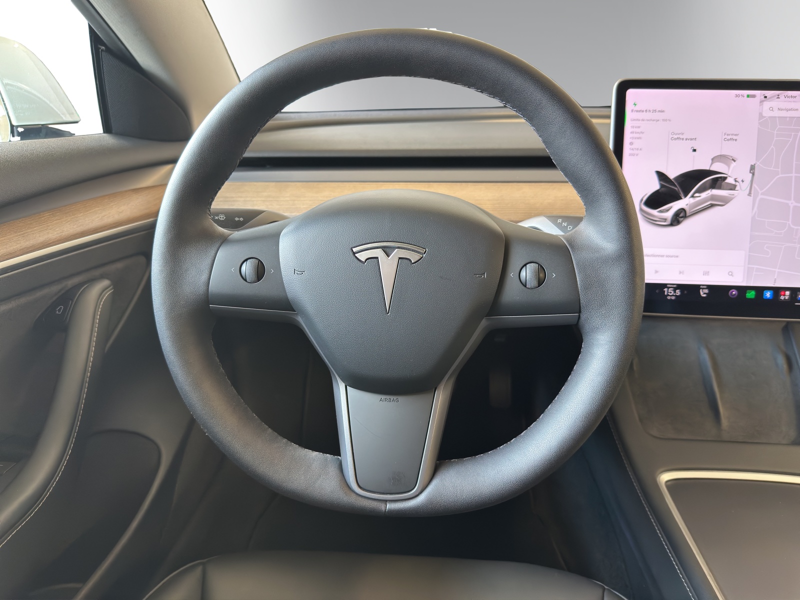 TESLA Model 3-image-7