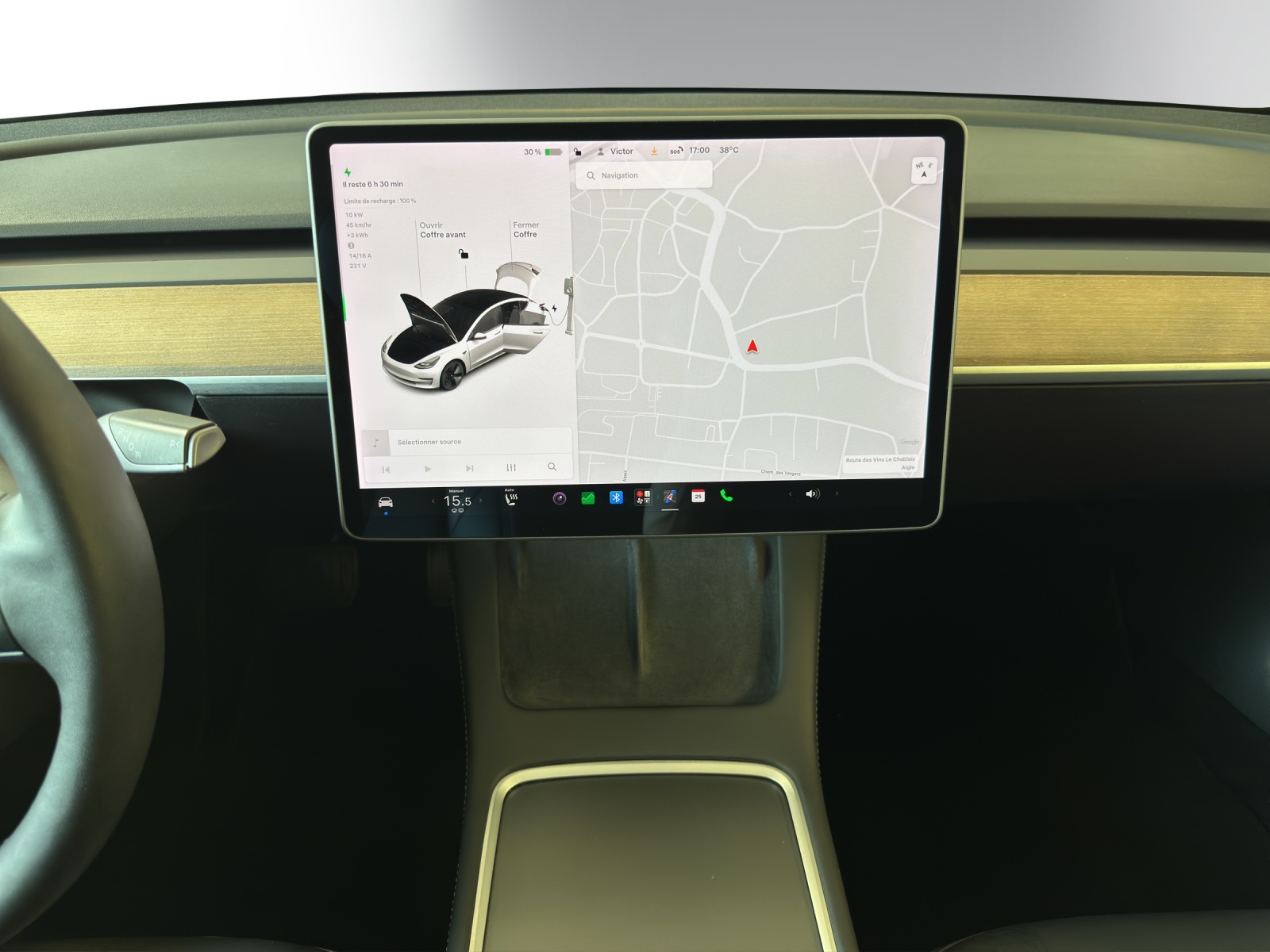 TESLA Model 3-image-8