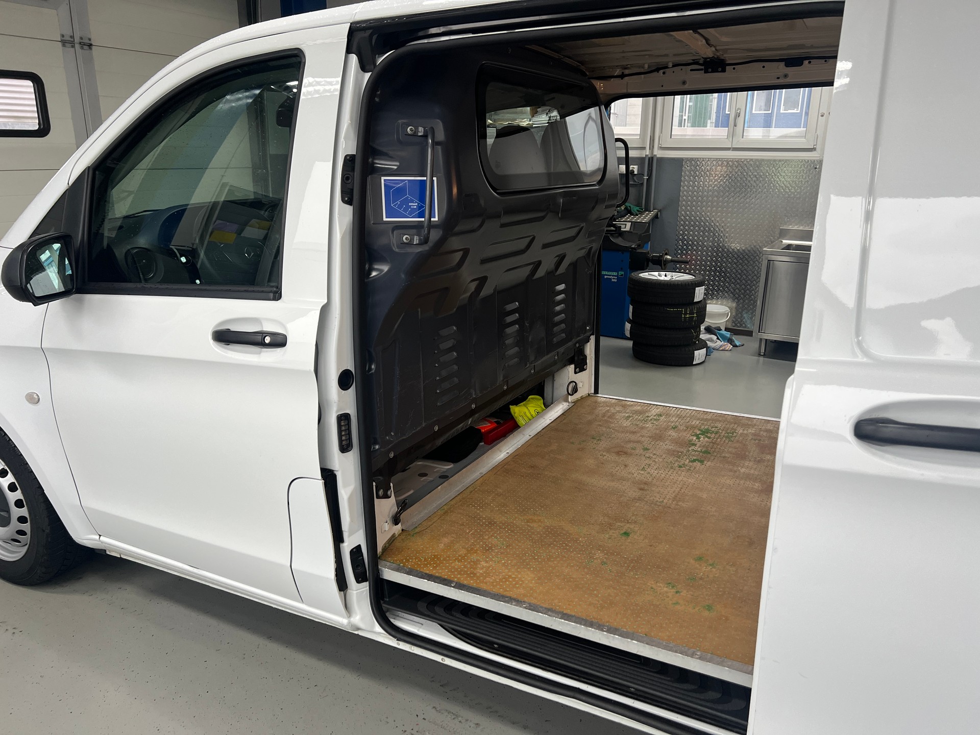MERCEDES-BENZ Vito 114 CDI Lang 7G-Tronic-image-9