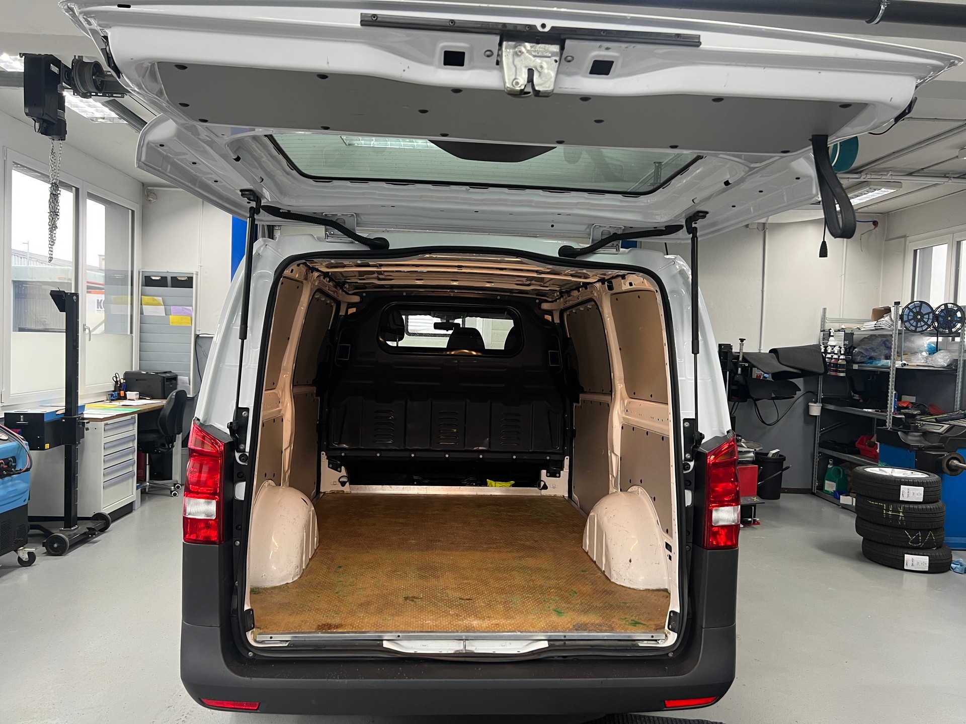 MERCEDES-BENZ Vito 114 CDI Lang 7G-Tronic-image-10