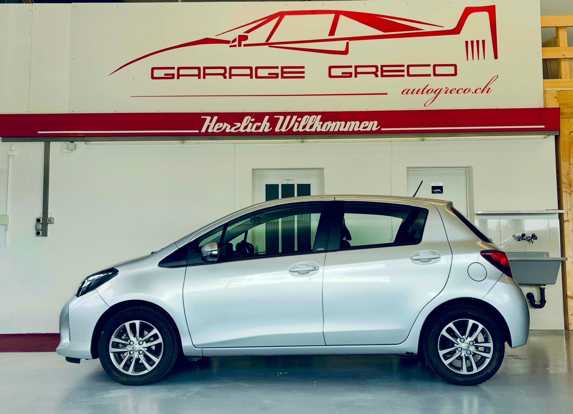 TOYOTA Yaris 1.33 Sol Premium "EDITION S"-image-0