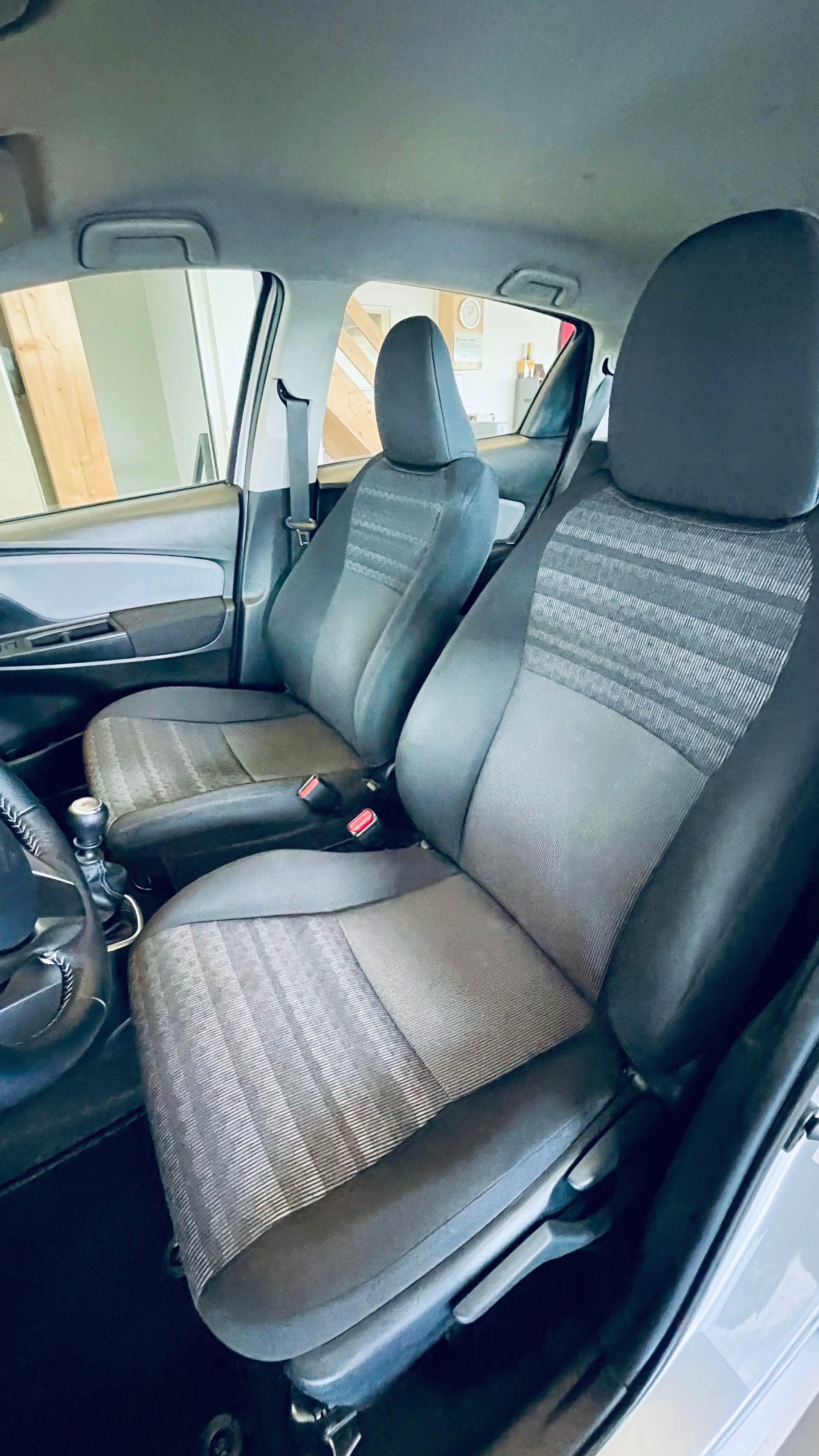 TOYOTA Yaris 1.33 Sol Premium "EDITION S"-image-13