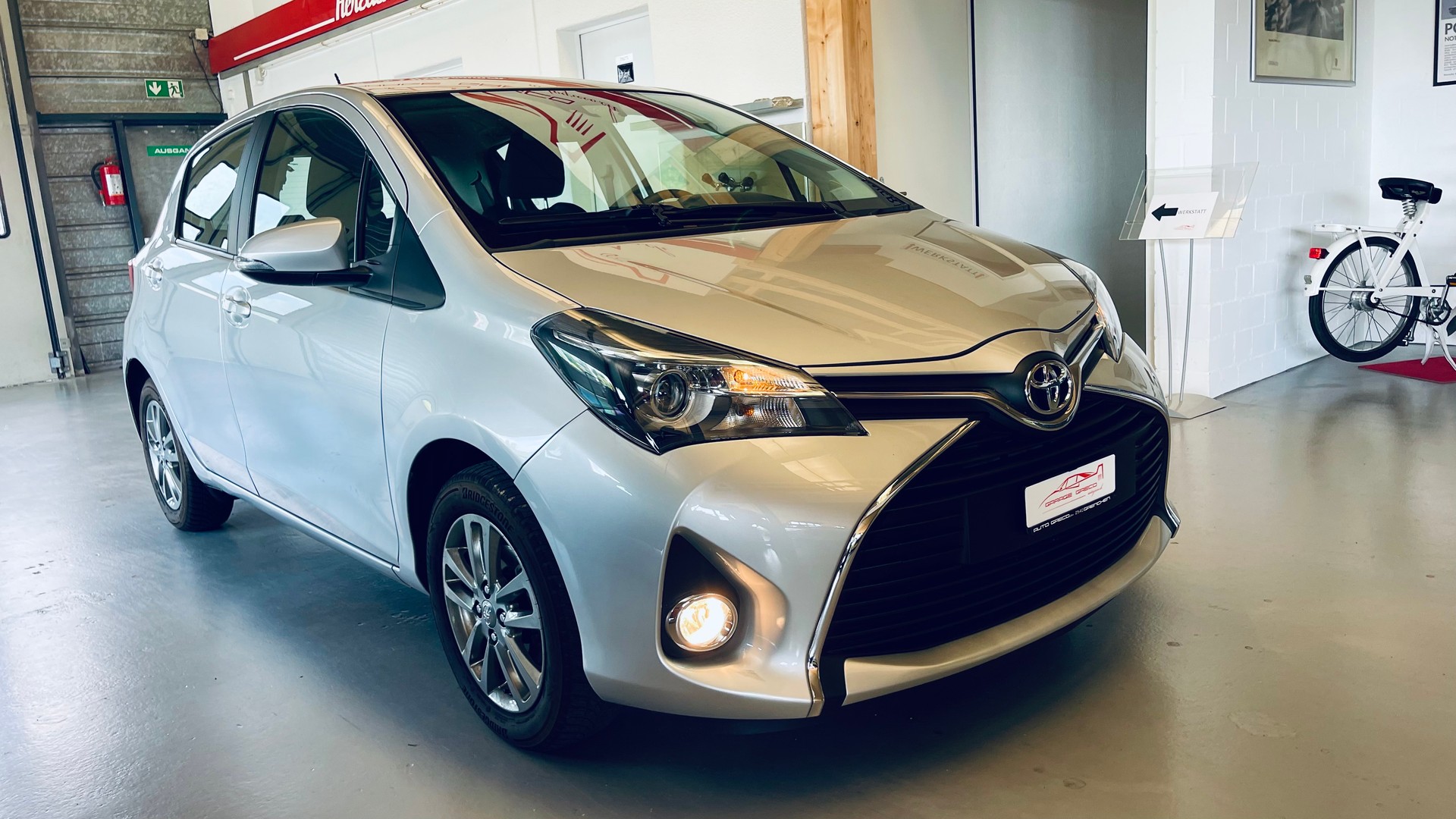 TOYOTA Yaris 1.33 Sol Premium "EDITION S"-image-2