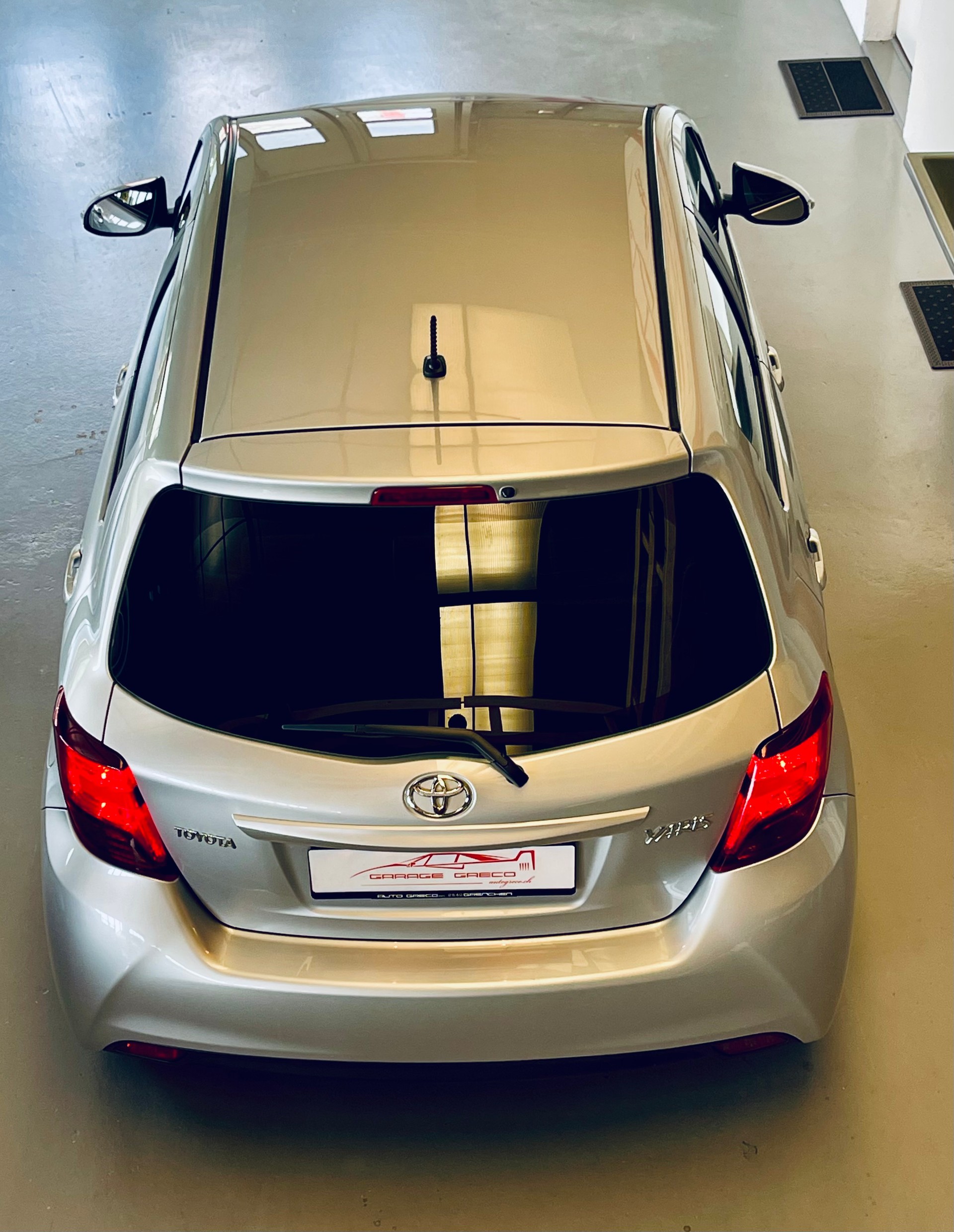 TOYOTA Yaris 1.33 Sol Premium "EDITION S"-image-9