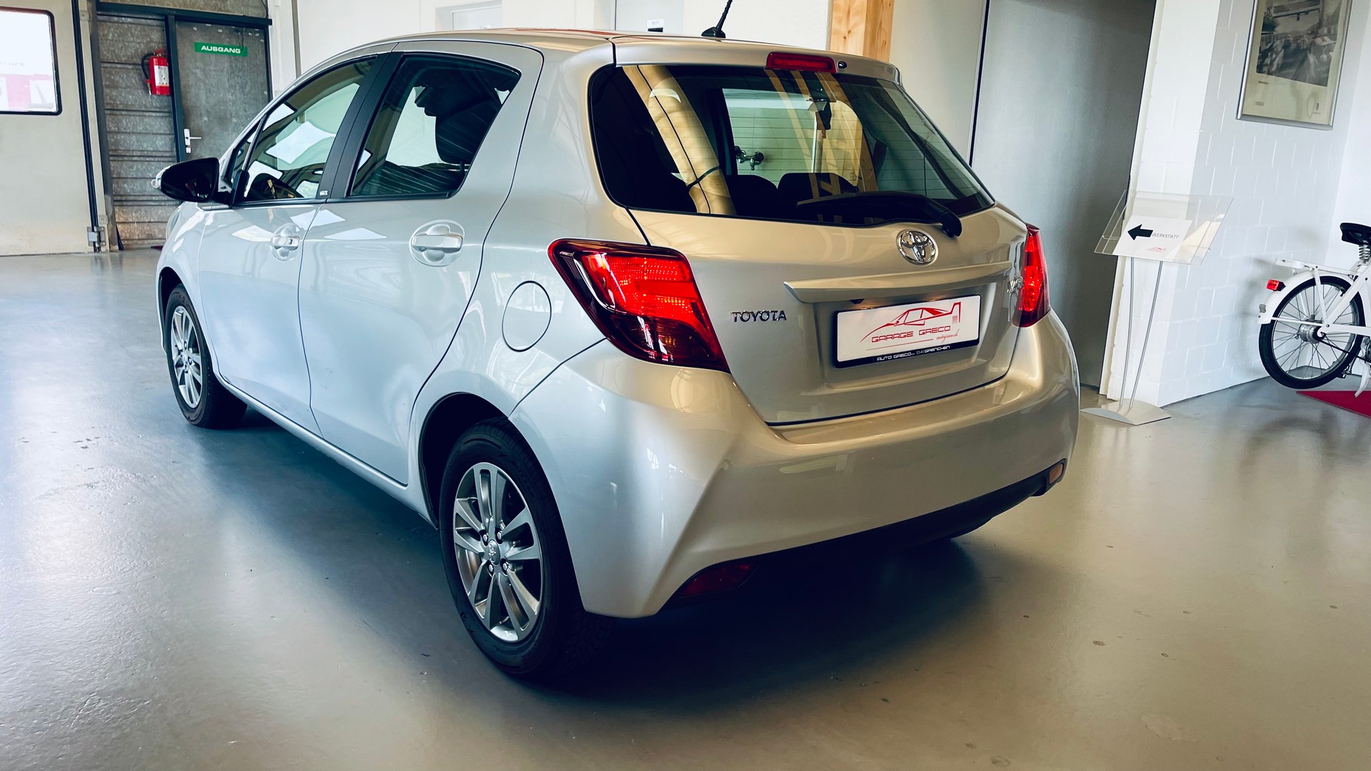 TOYOTA Yaris 1.33 Sol Premium "EDITION S"-image-7