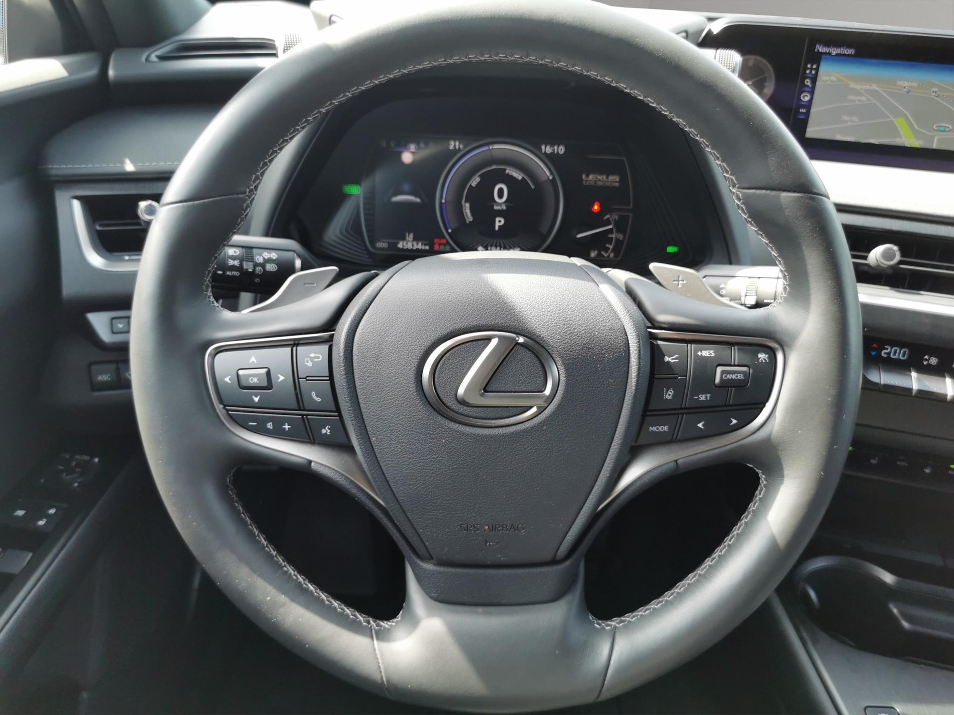 LEXUS UX 300e Excellence-image-4
