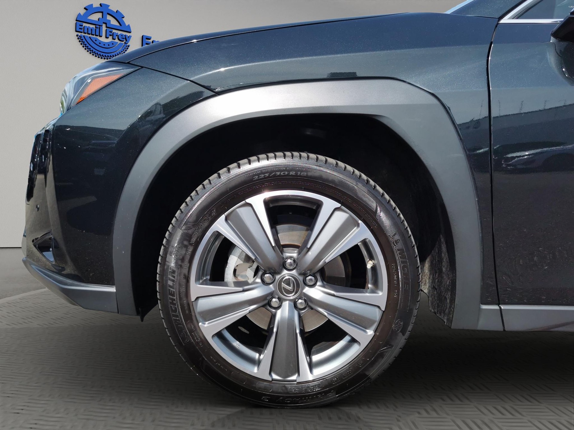 LEXUS UX 300e Excellence-image-9