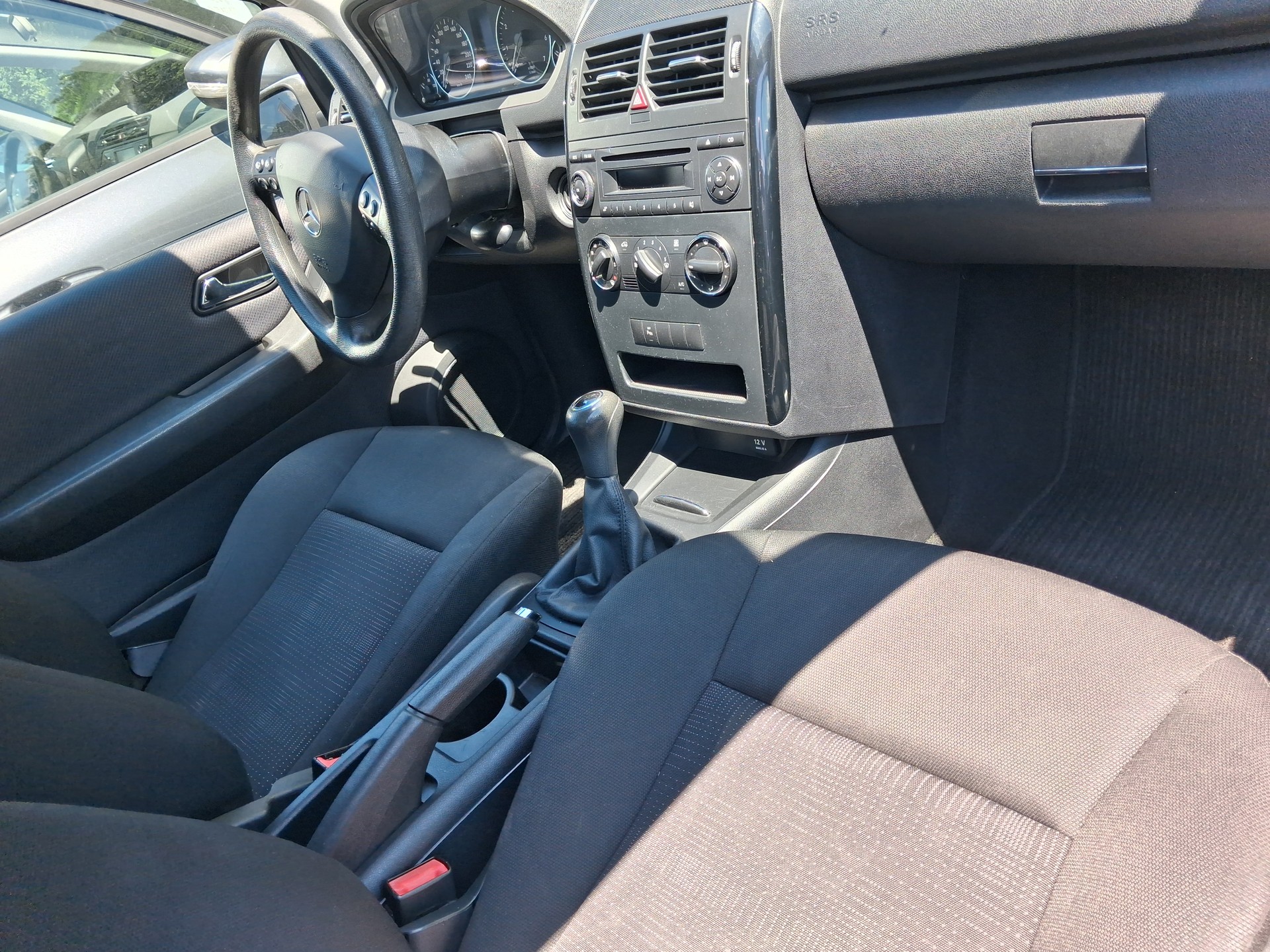 MERCEDES-BENZ A 160 (150) BlueEfficiency Classic-image-7