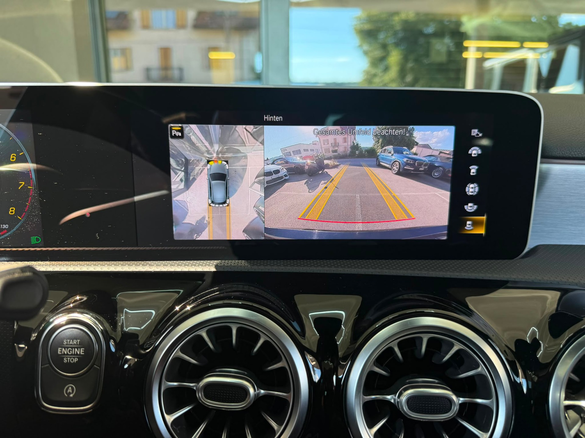 MERCEDES-BENZ A 180 AMG Line *Panodach* *Burmester* *CH Fahrzeug* 7G-DCT-image-14