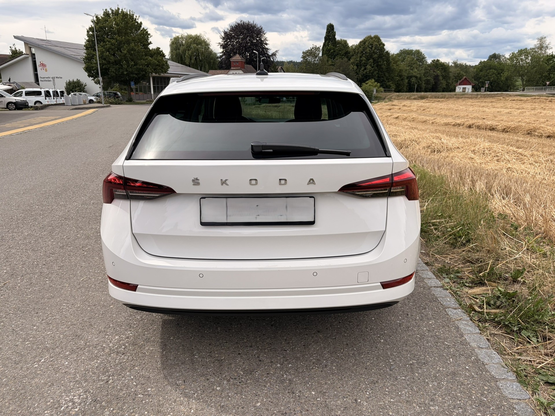 SKODA 2.0 TDI 150 Ambition DSG-image-2