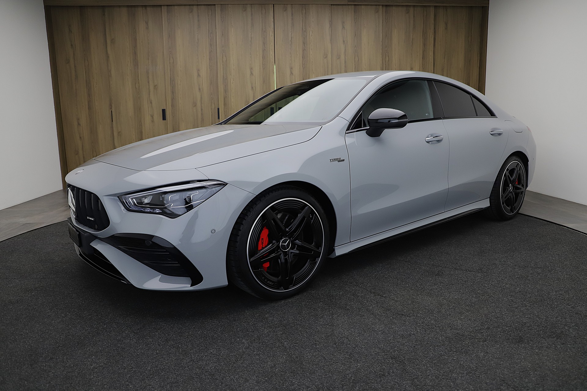 MERCEDES-BENZ CLA 35 AMG 4Matic 8G-DCT Premium Paket und Night Paket I+II-image-0
