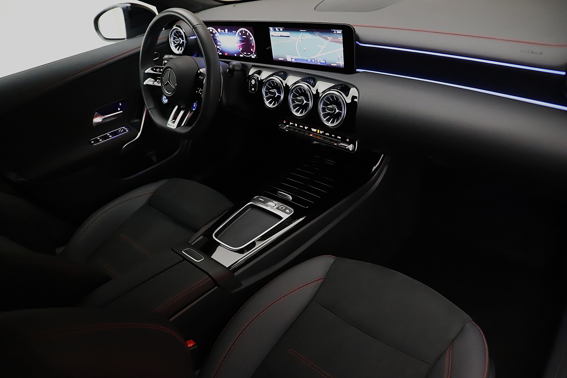 MERCEDES-BENZ CLA 35 AMG 4Matic 8G-DCT Premium Paket und Night Paket I+II-image-6