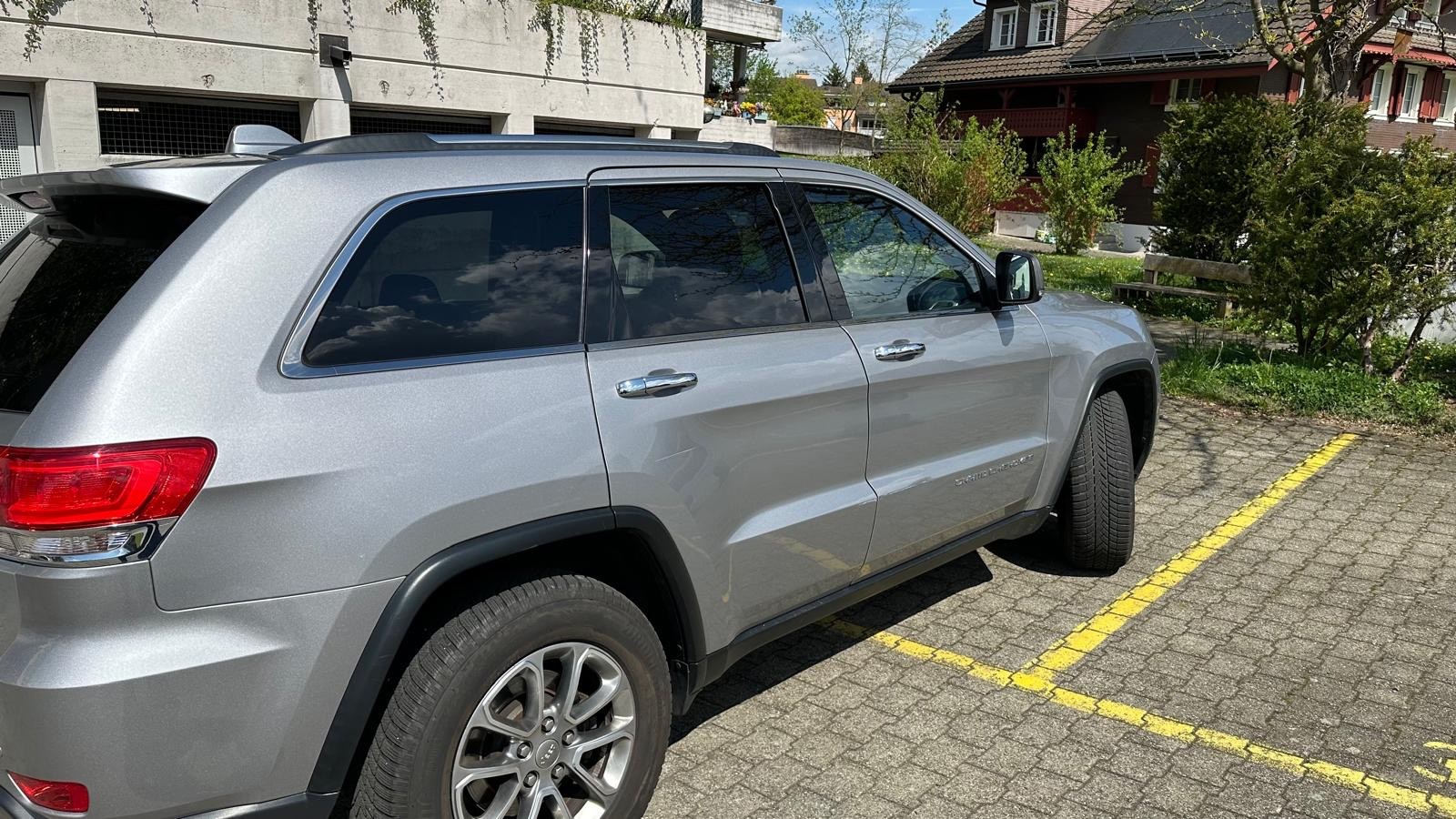 JEEP Grand Cherokee 3.0 CRD Overland Automatic-image-3