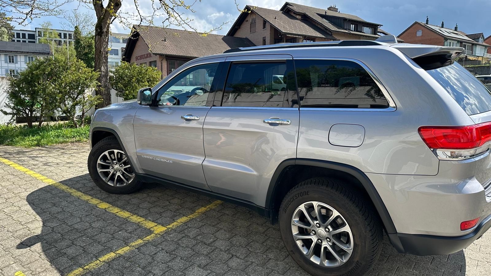 JEEP Grand Cherokee 3.0 CRD Overland Automatic-image-1