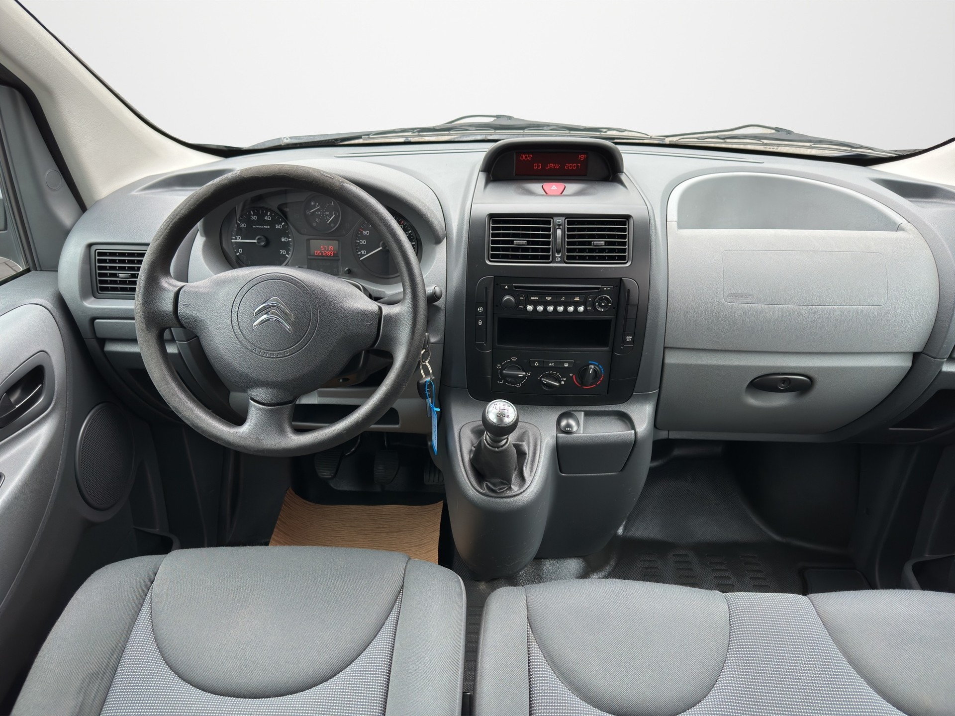 CITROEN Jumpy 2.0 HDi L2H1 Attraction-image-11